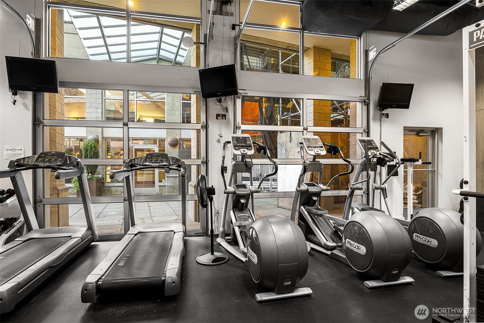 1410 E Pine Street Unit: W326