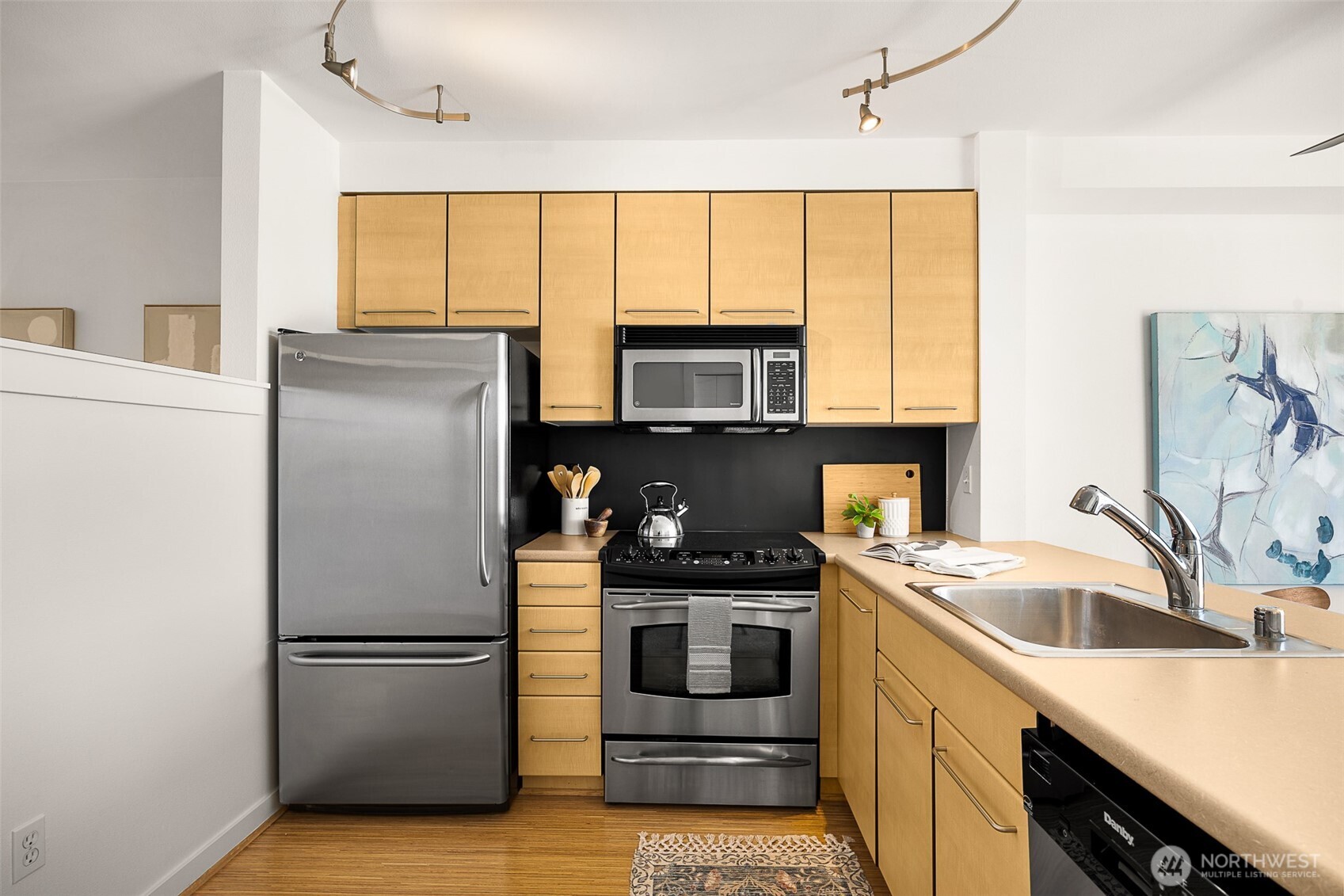 1410 E Pine Street Unit: W326