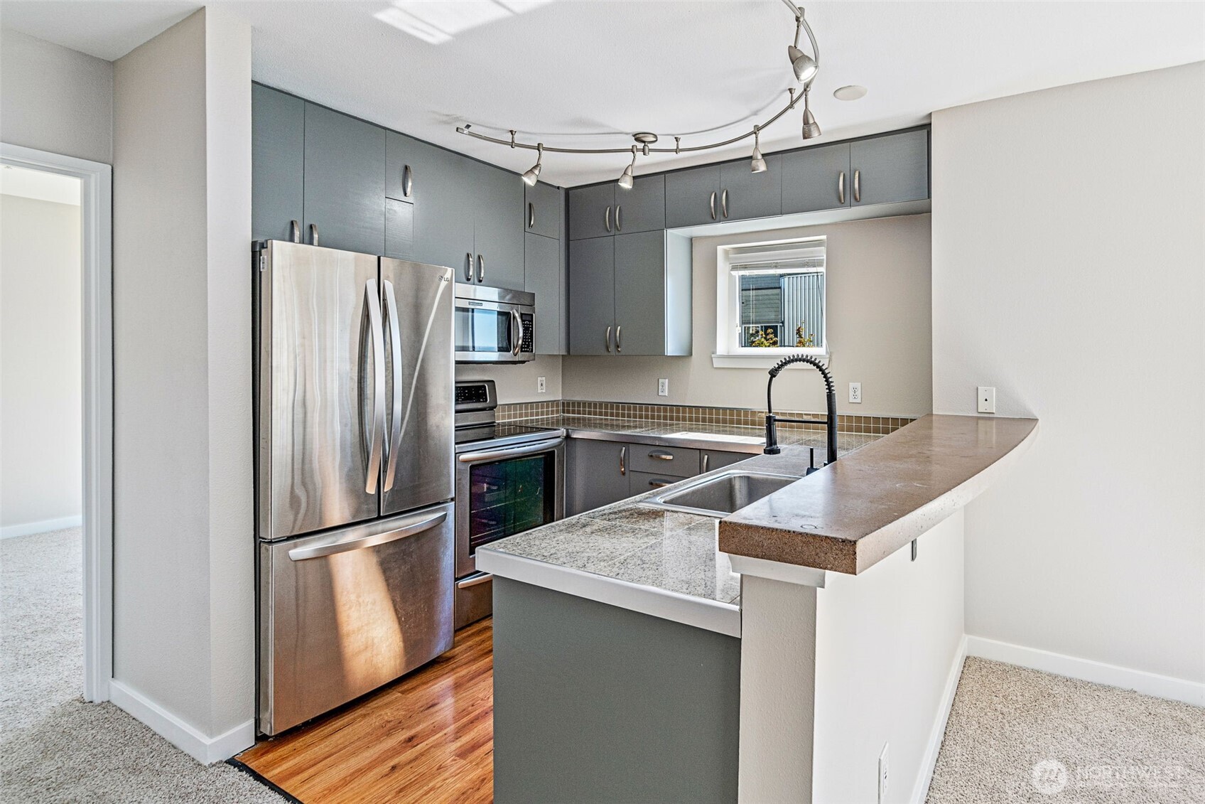 2440 Western Avenue Unit: 503