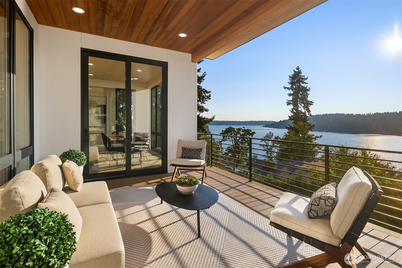 6815 Lake Washington Boulevard SE