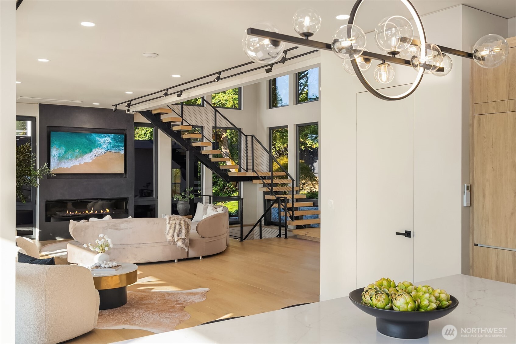 6815 Lake Washington Boulevard SE