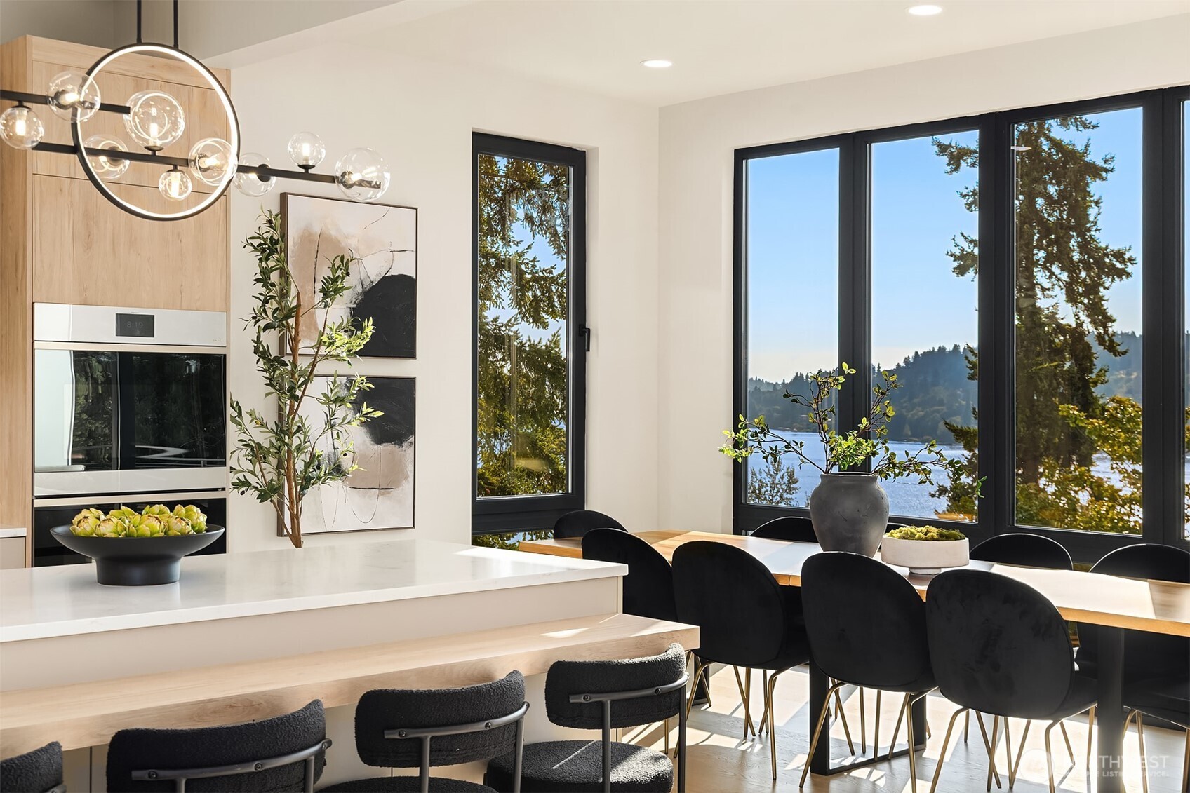 6815 Lake Washington Boulevard SE