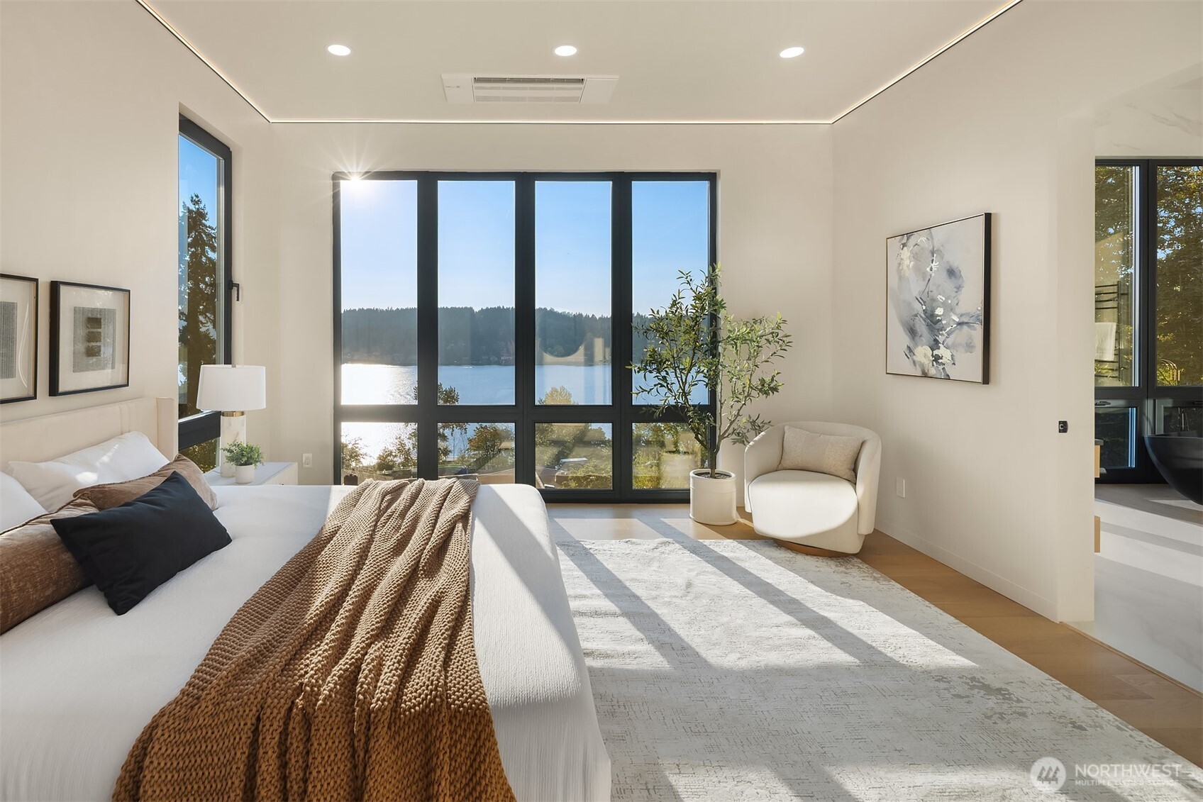 6815 Lake Washington Boulevard SE