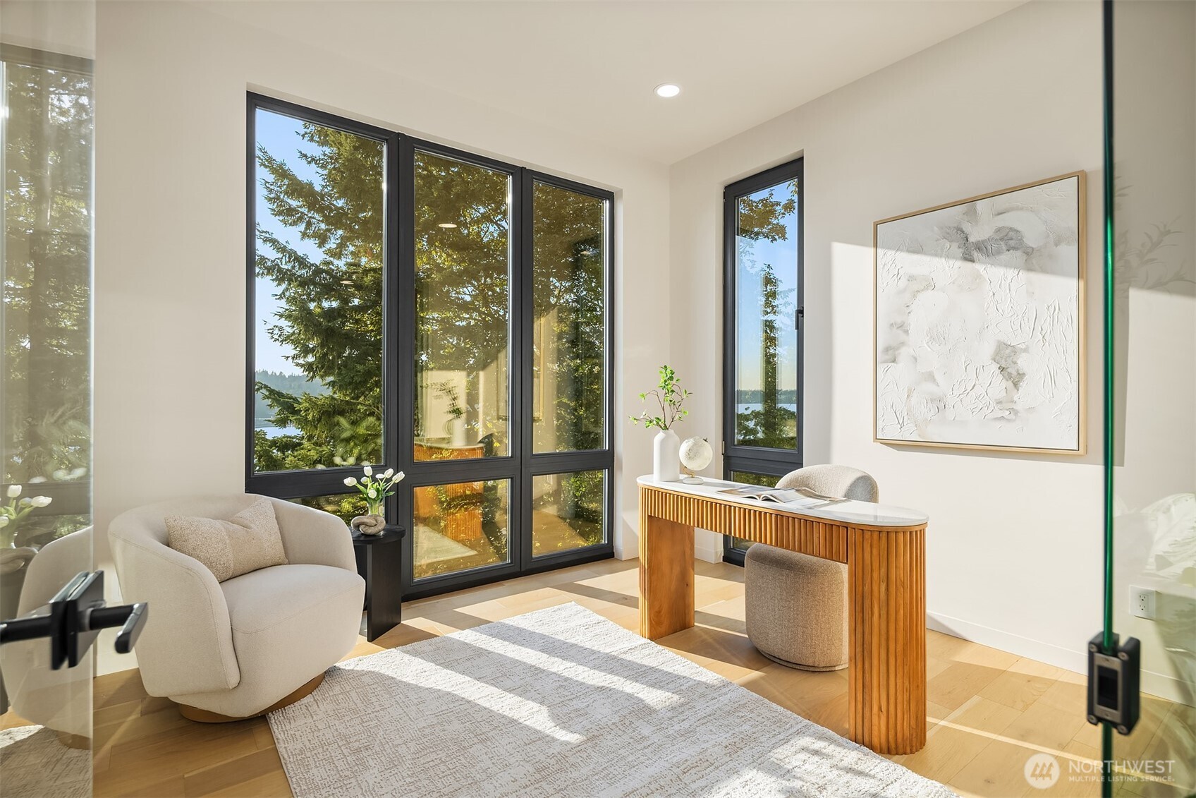 6815 Lake Washington Boulevard SE