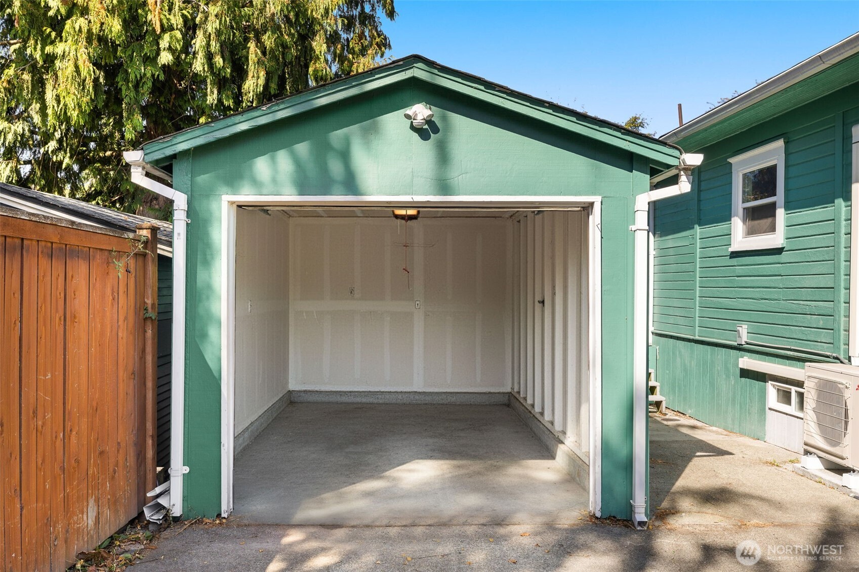 4208 S Genesee Street