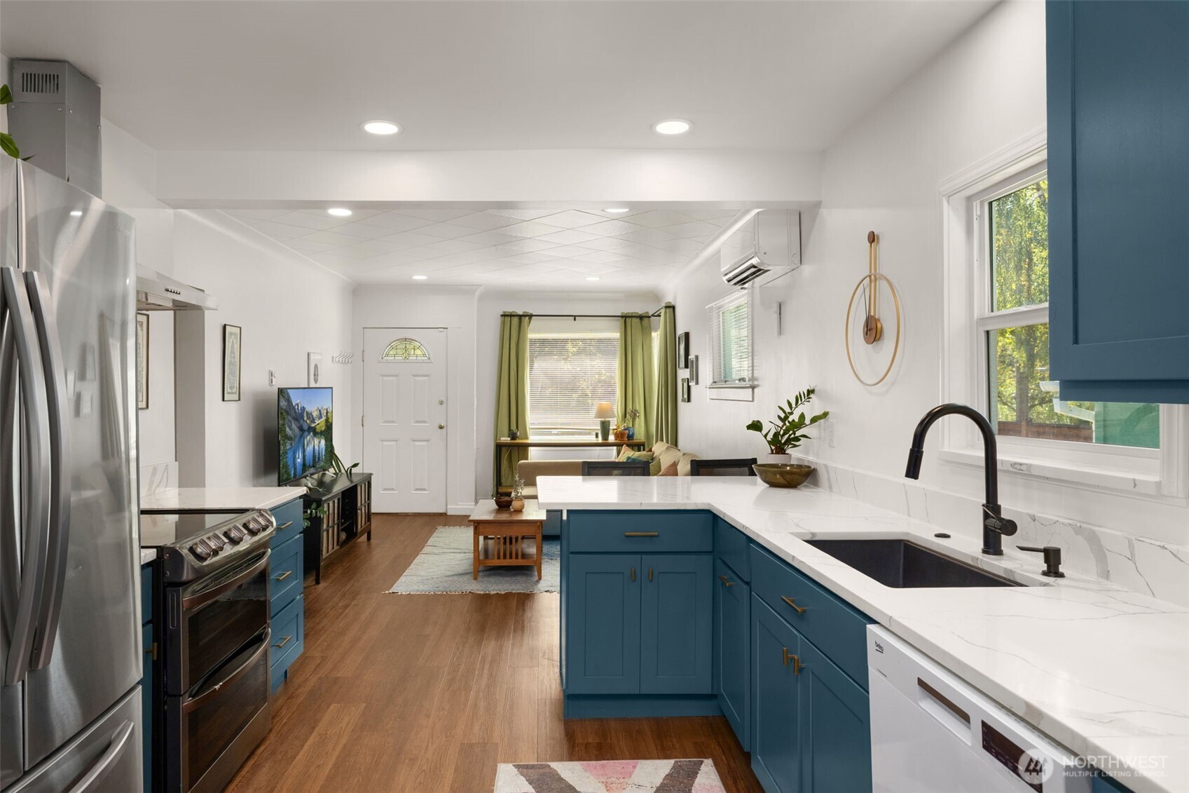 4208 S Genesee Street