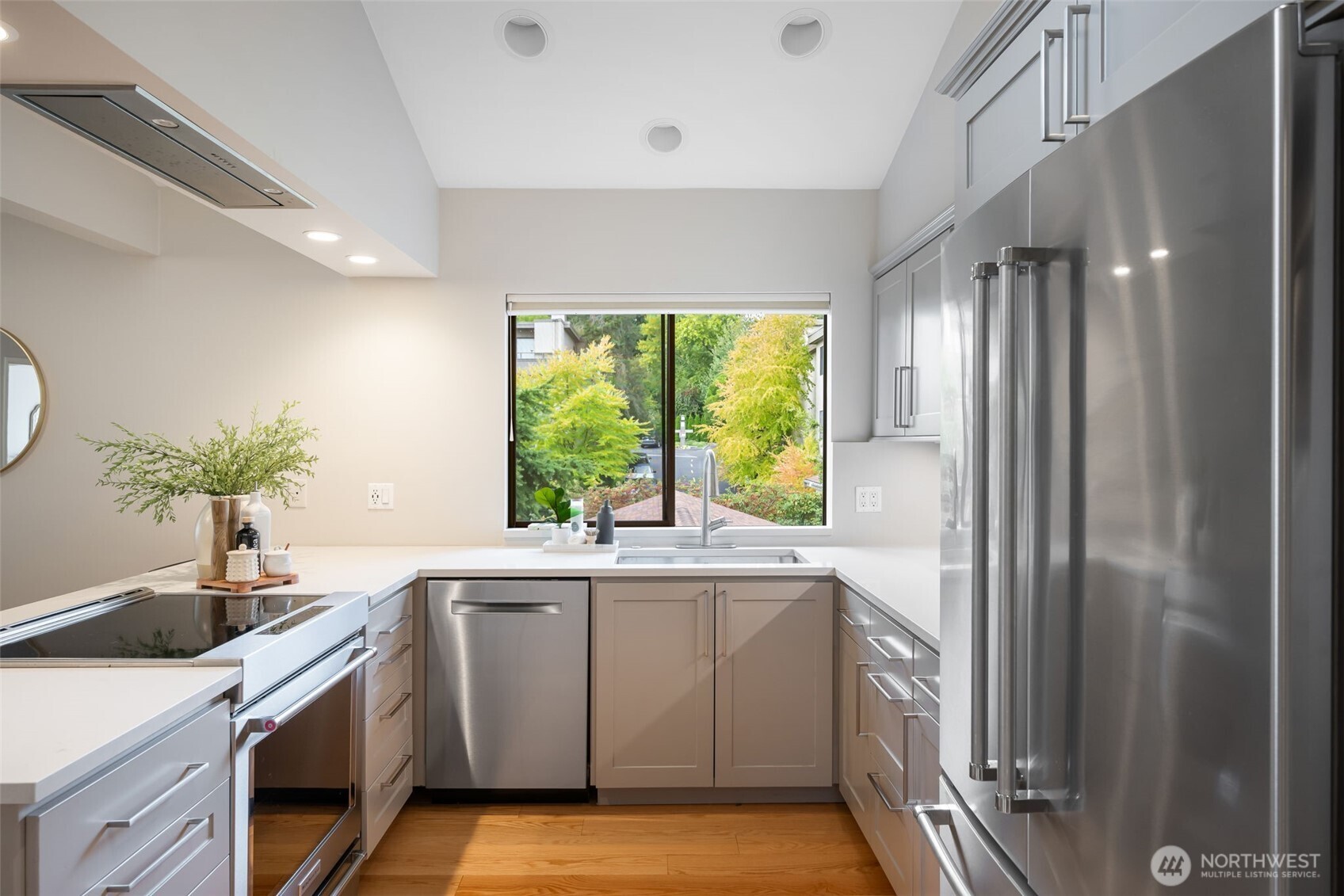 6570 Park Point Way NE