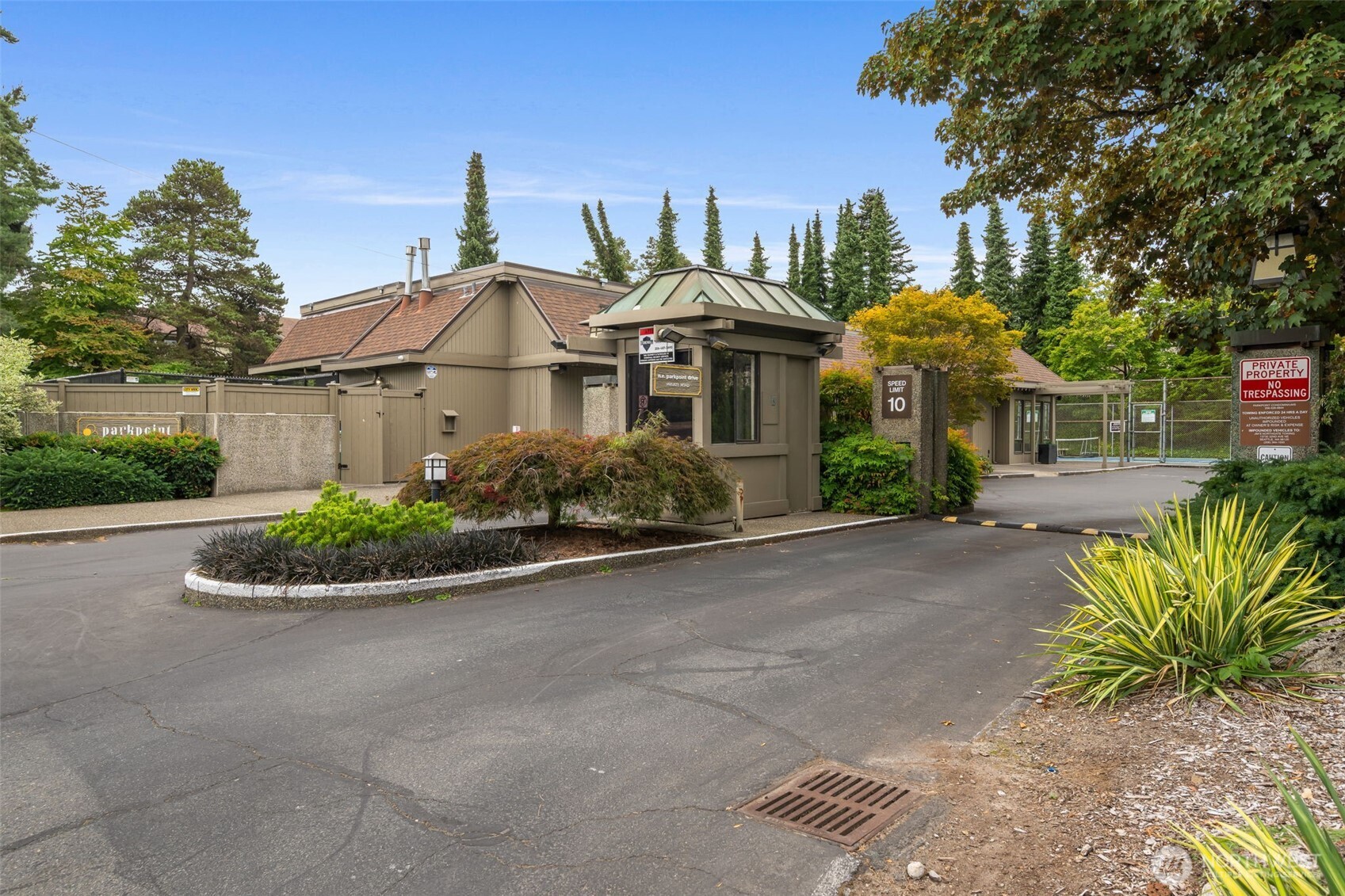 6570 Park Point Way NE