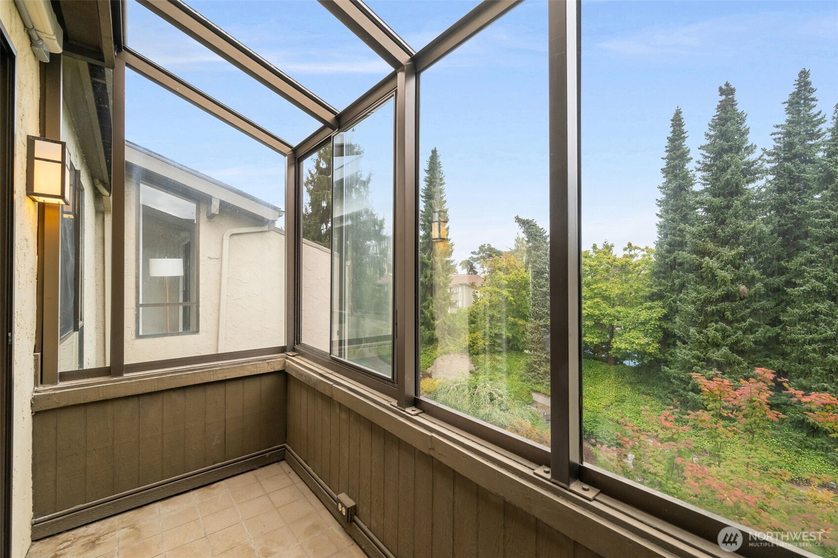 6570 Park Point Way NE