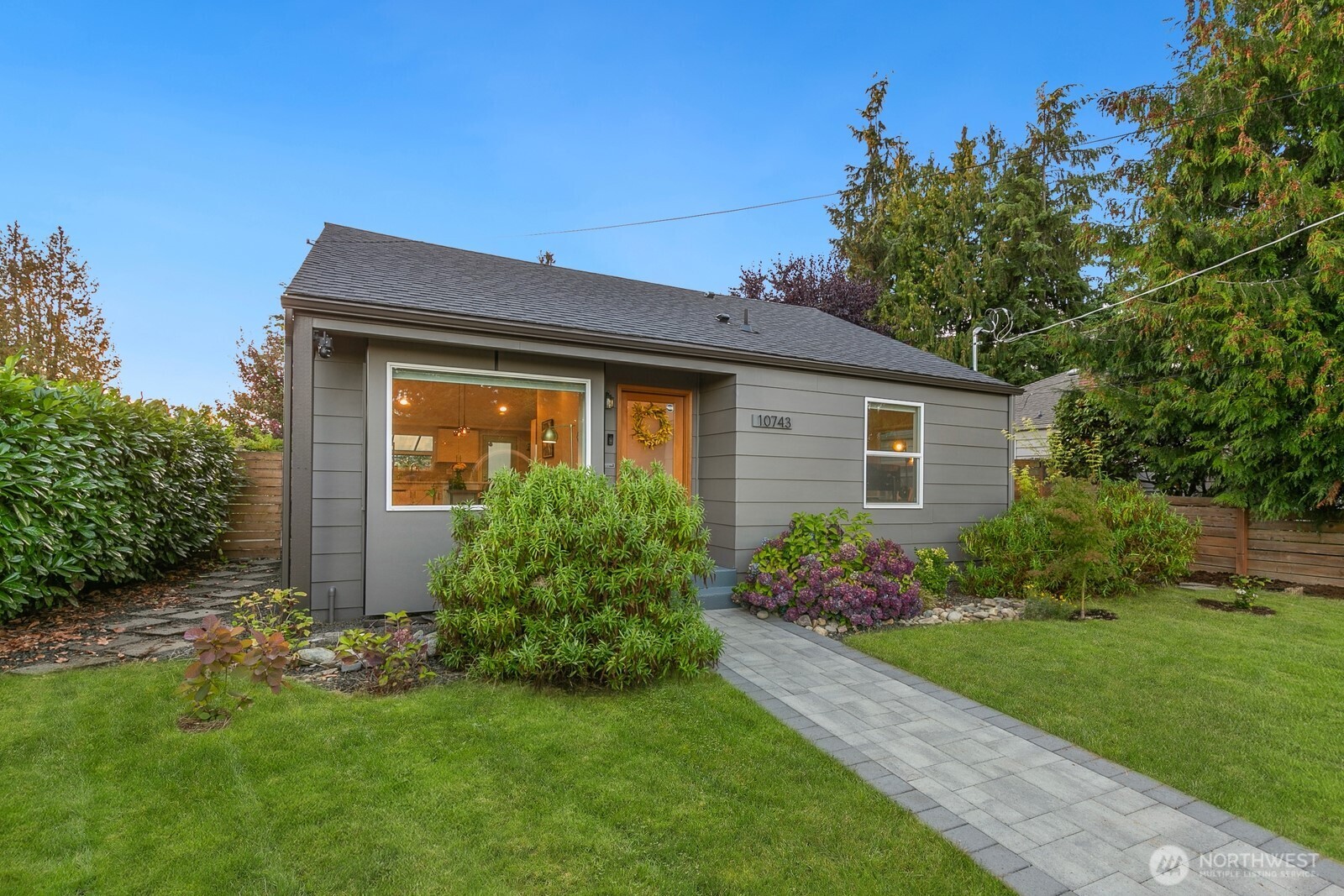 10743 Fremont Avenue N