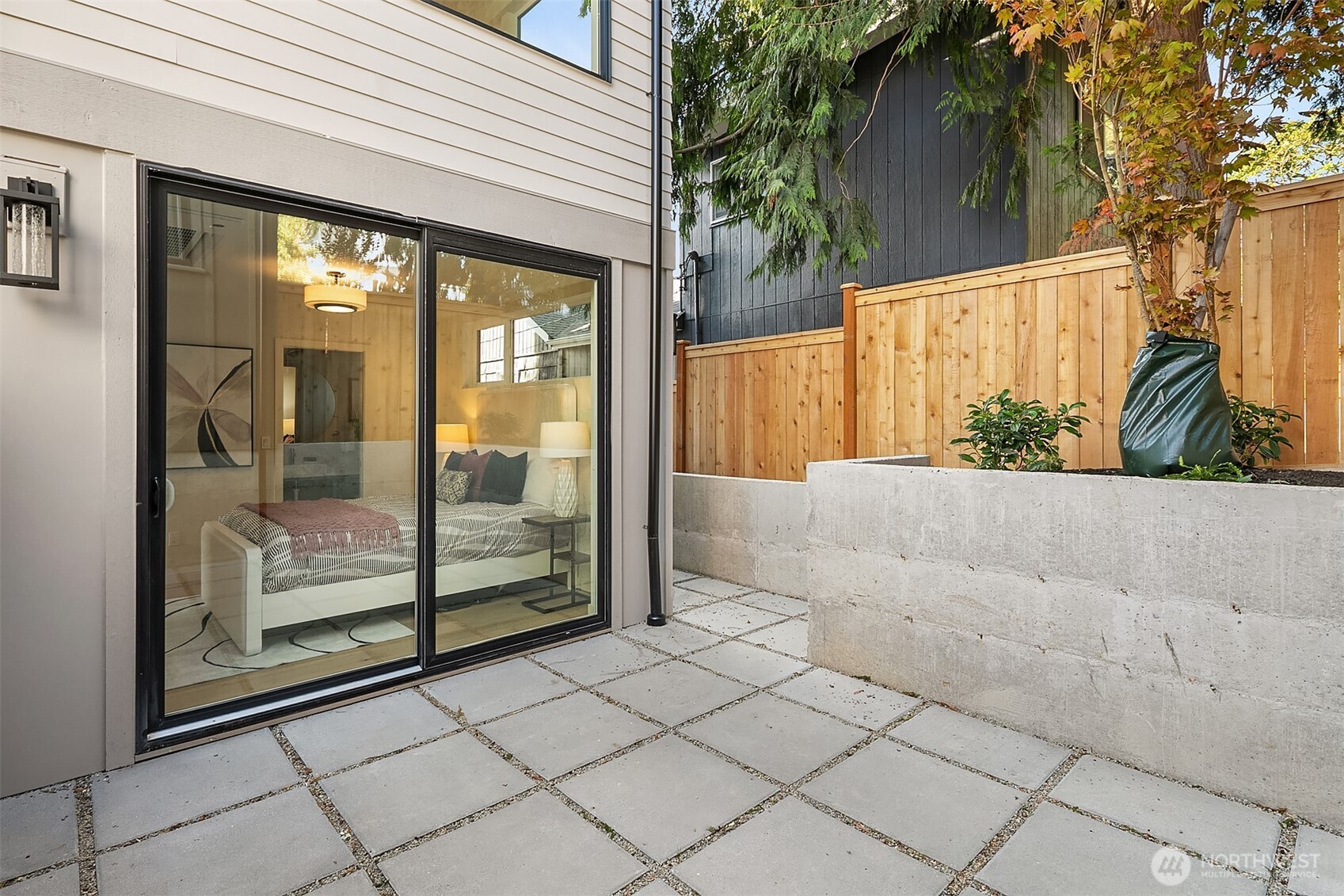 3010 B 32nd Avenue W