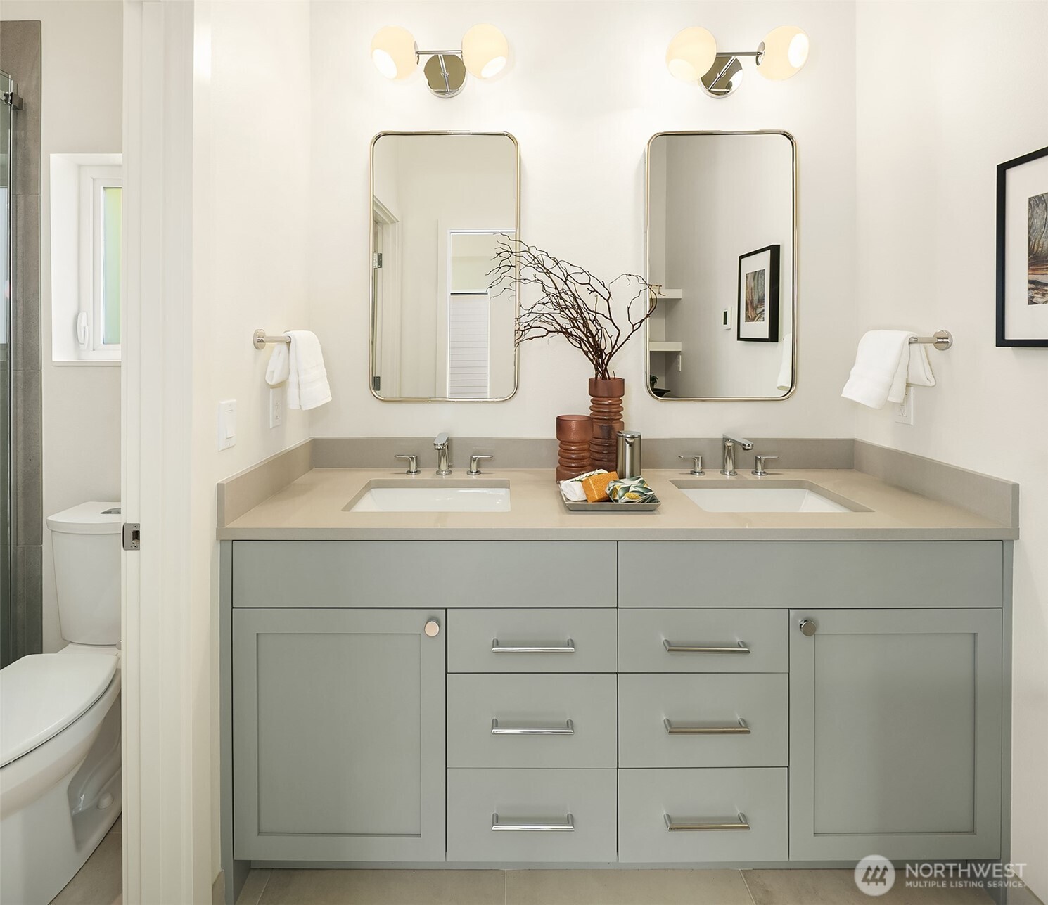 3010 B 32nd Avenue W