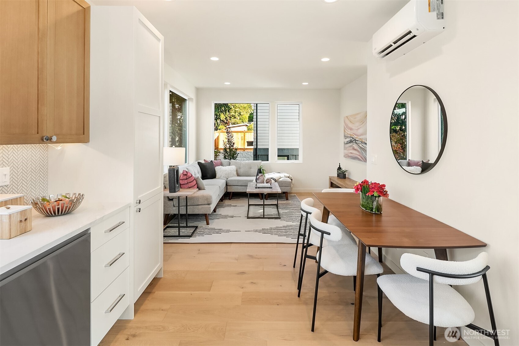 3010 B 32nd Avenue W