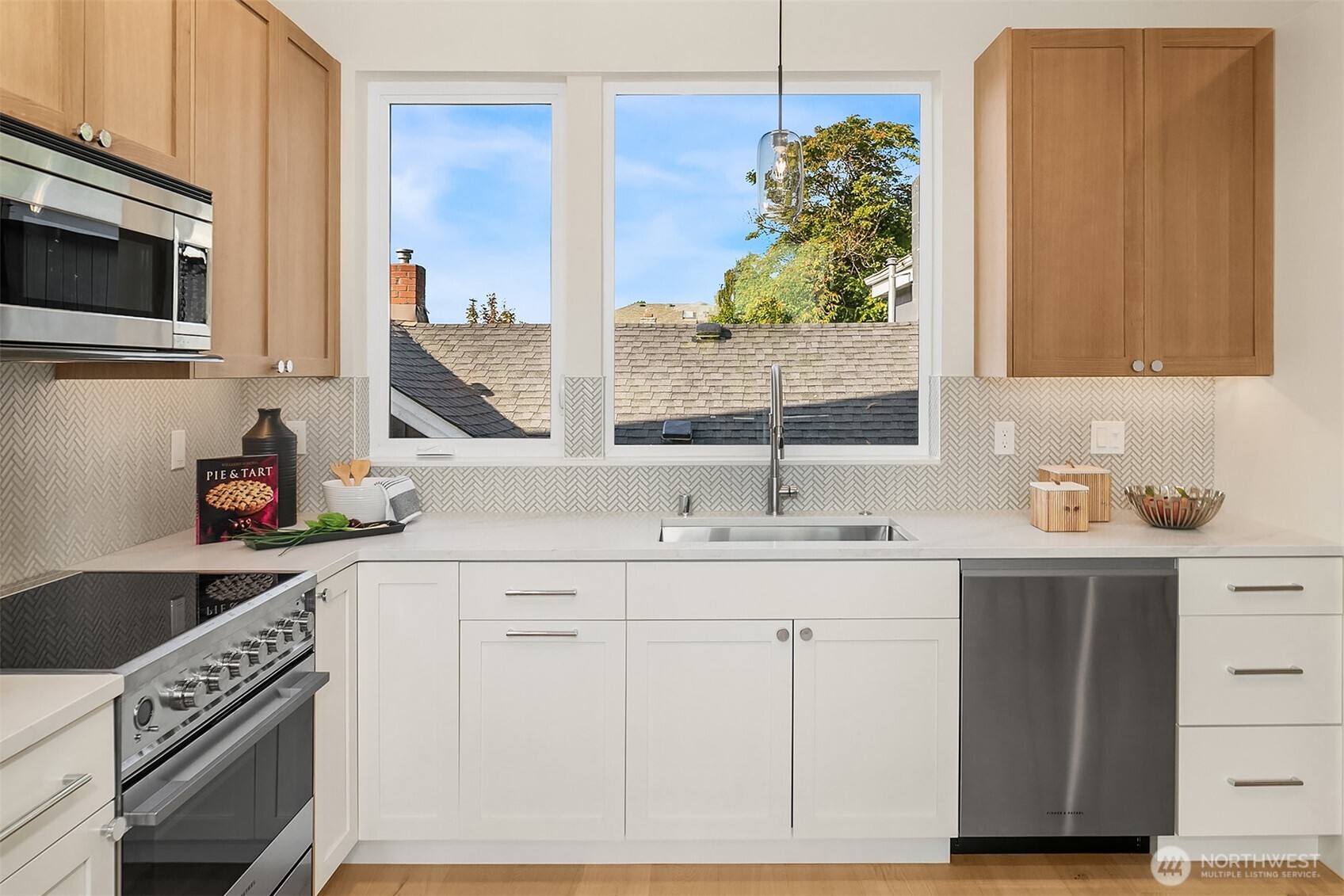 3010 B 32nd Avenue W