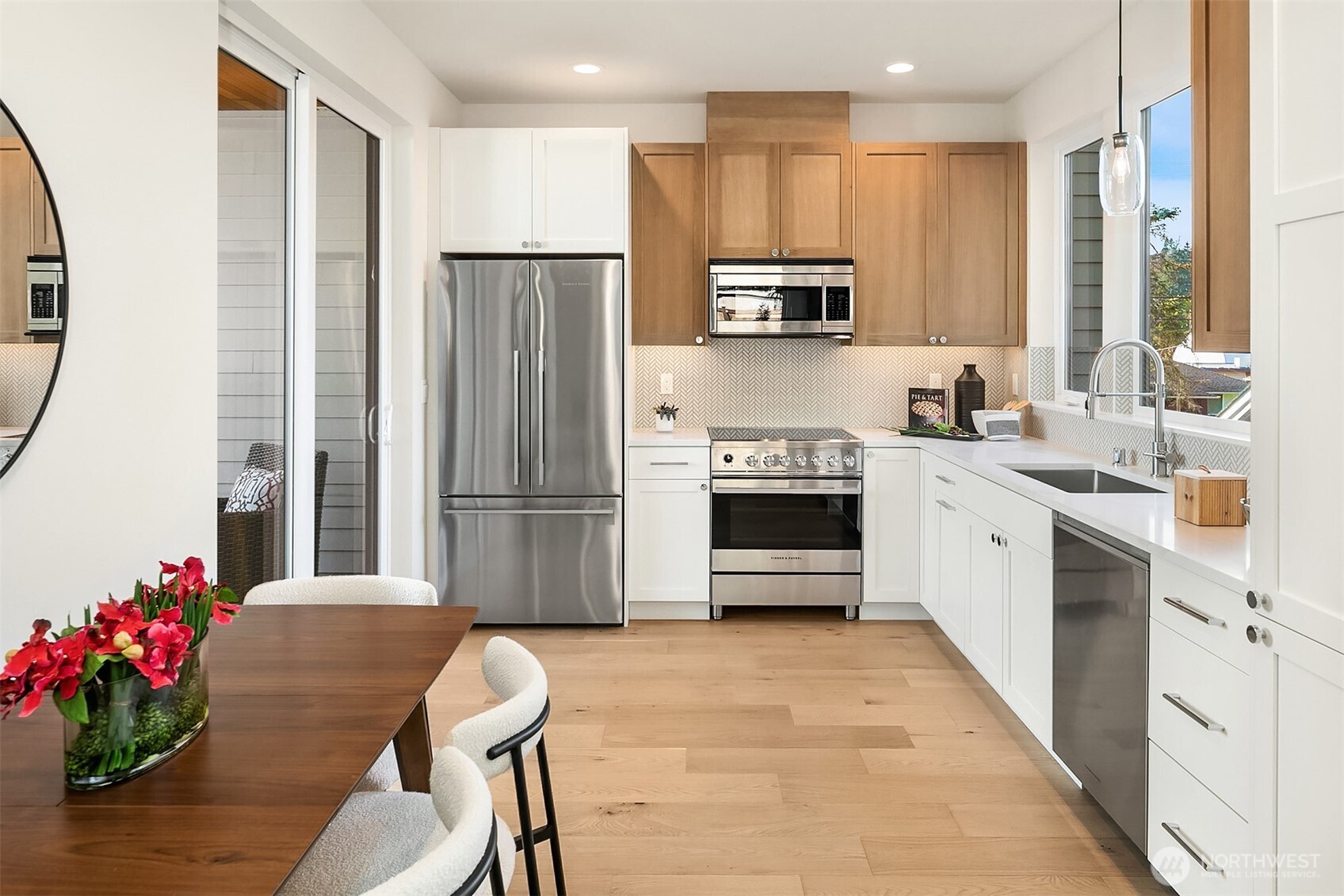 3010 B 32nd Avenue W