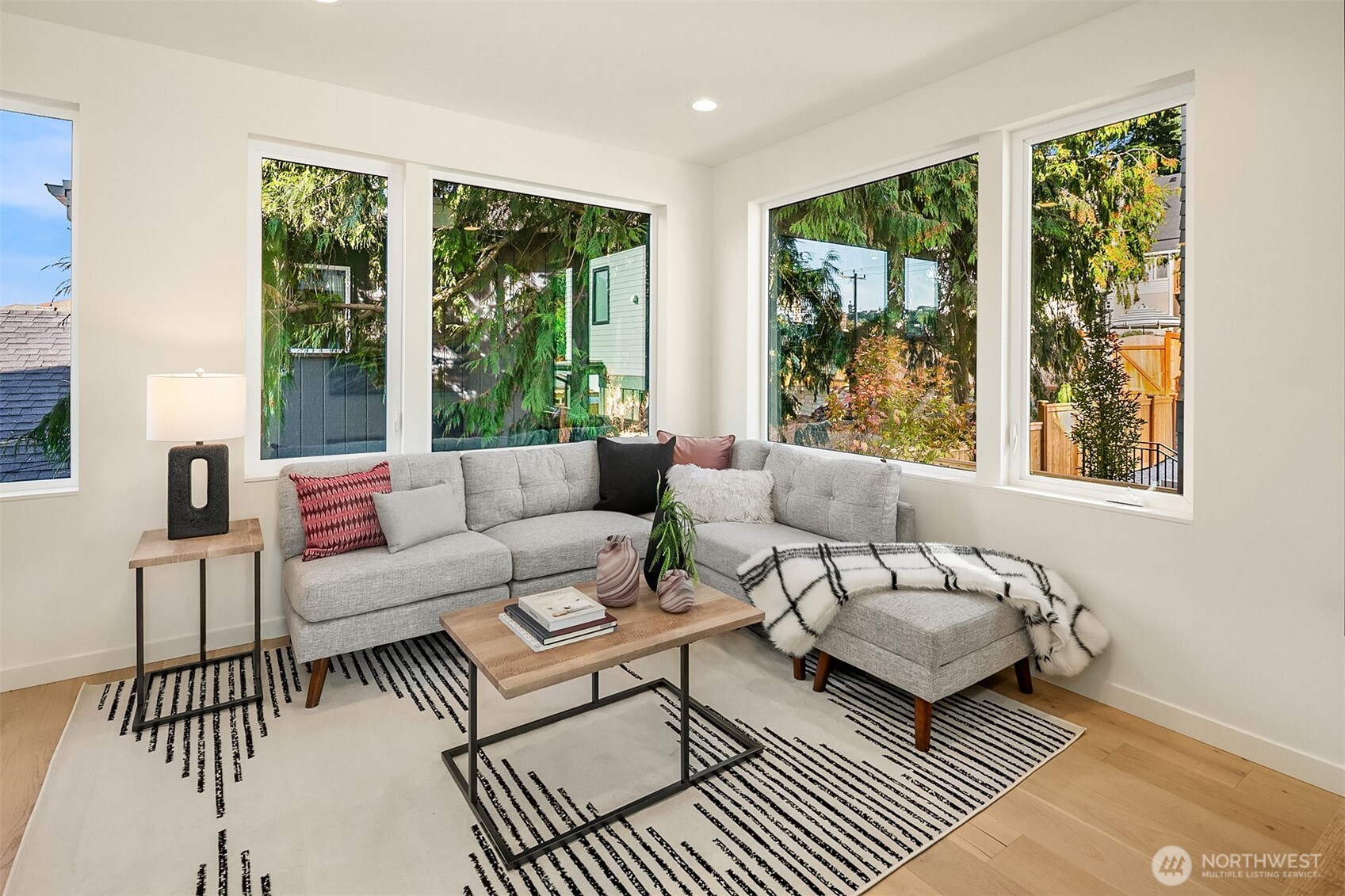 3010 B 32nd Avenue W