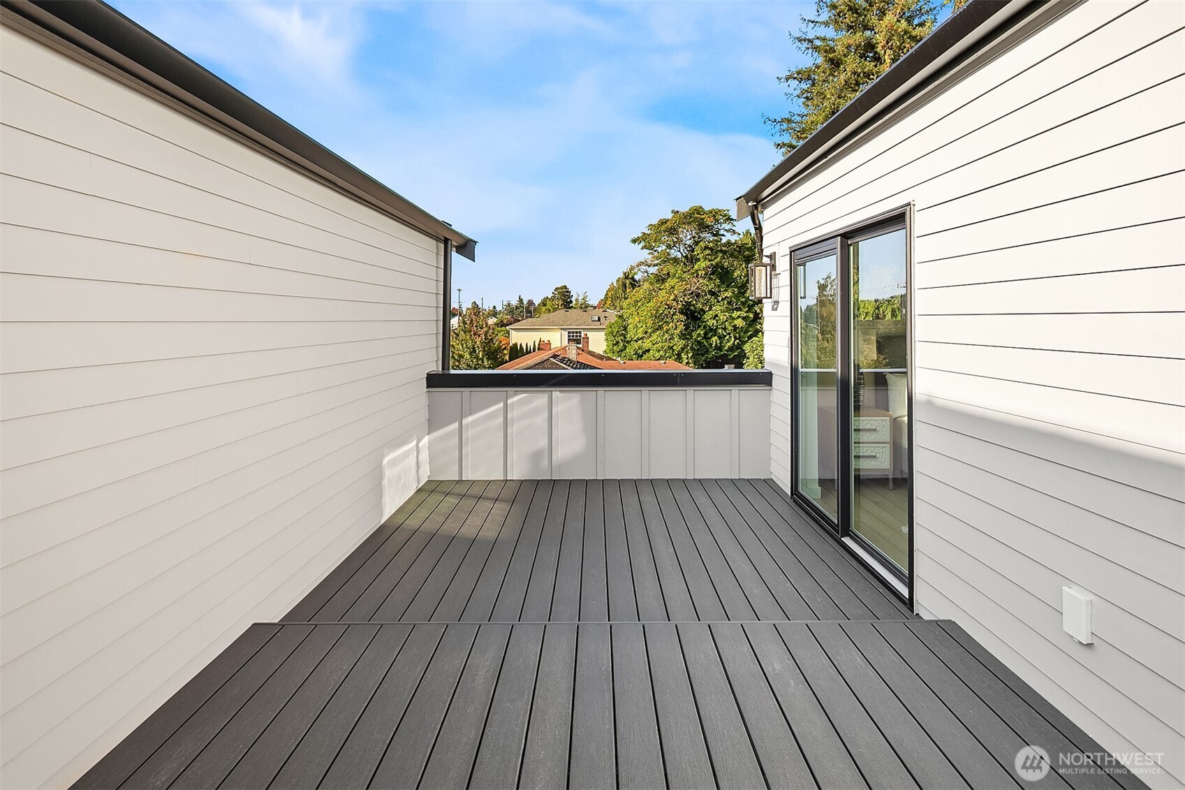 3010 B 32nd Avenue W