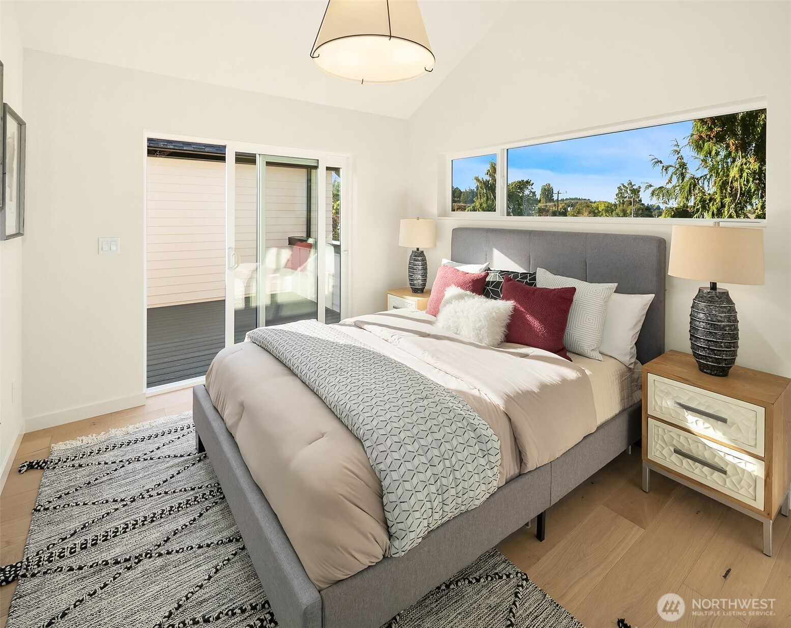 3010 B 32nd Avenue W