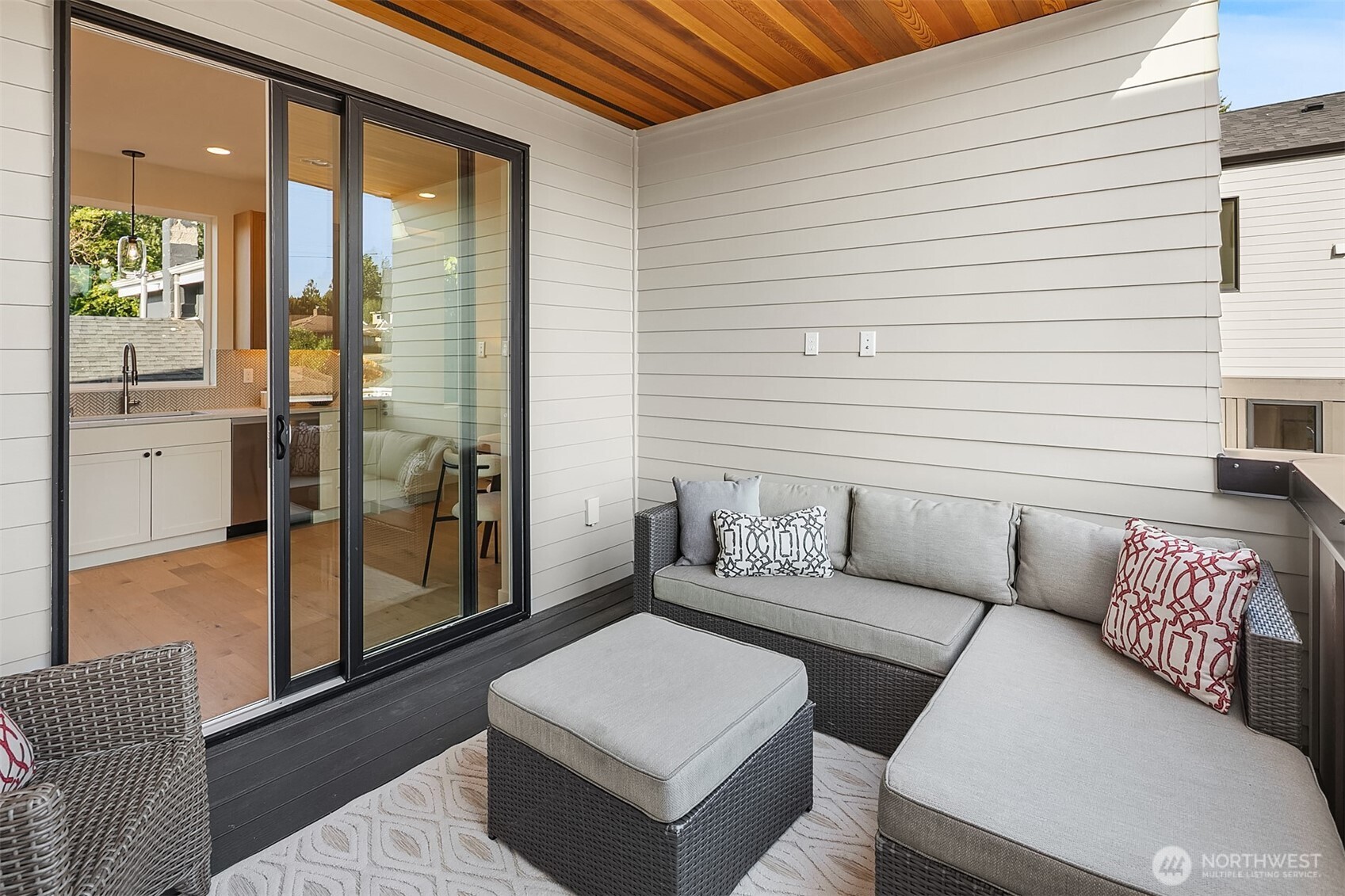 3010 B 32nd Avenue W