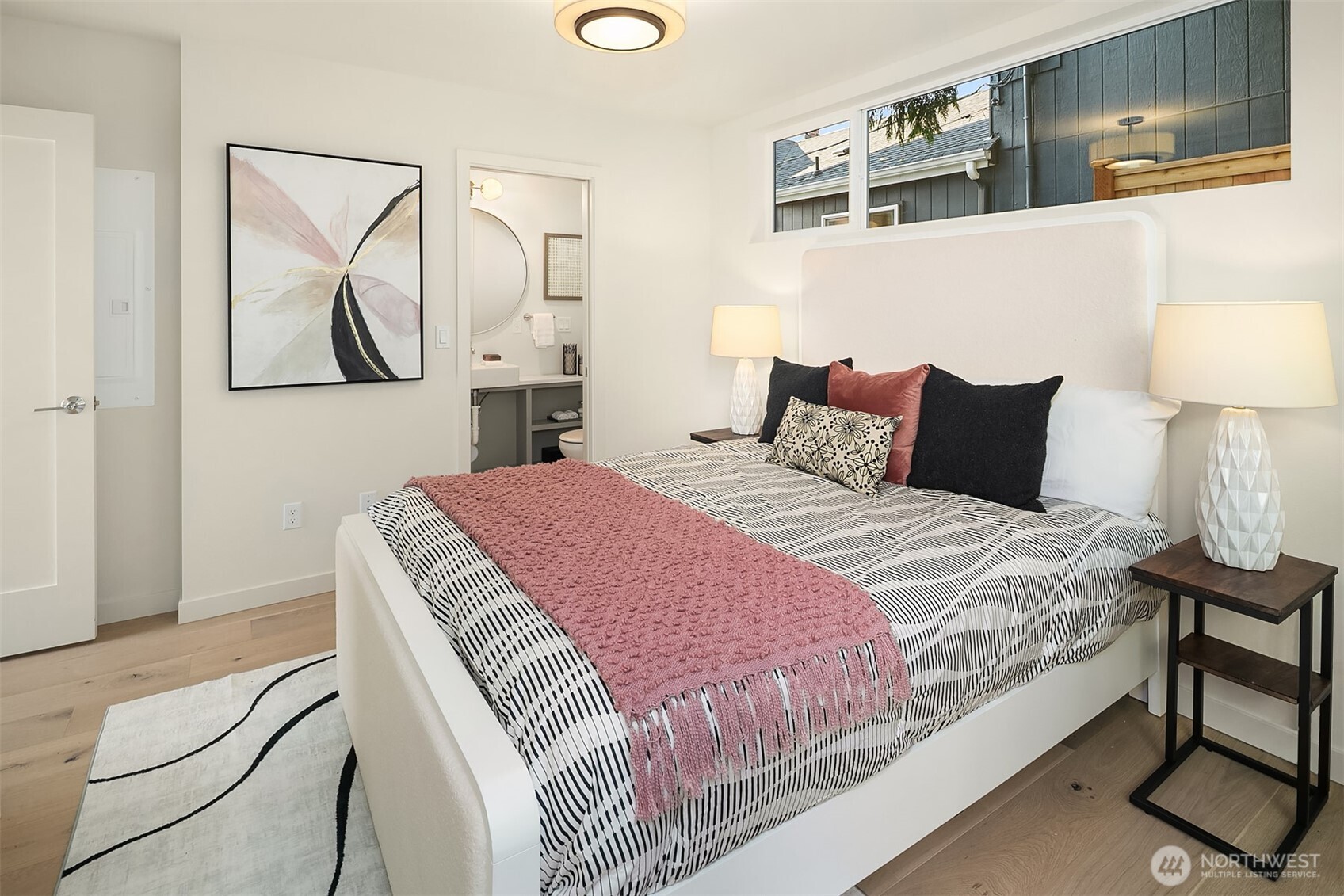 3010 B 32nd Avenue W