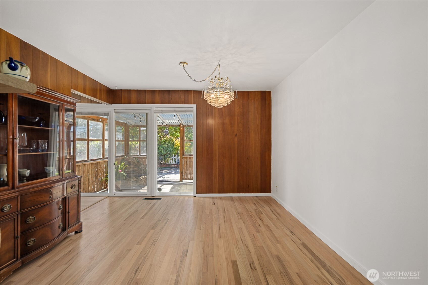 12225 Palatine Avenue N