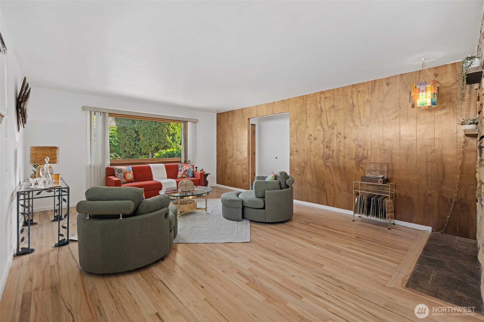 12225 Palatine Avenue N