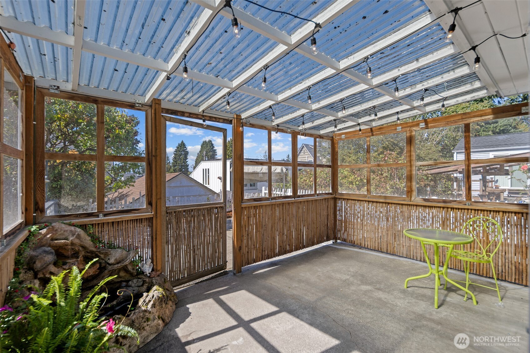 12225 Palatine Avenue N