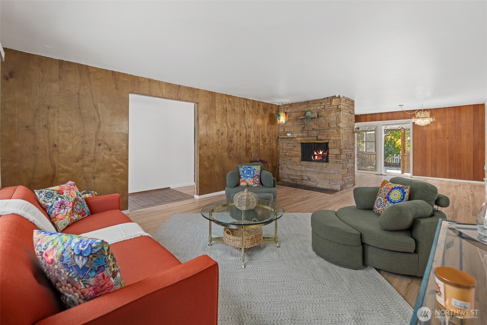 12225 Palatine Avenue N