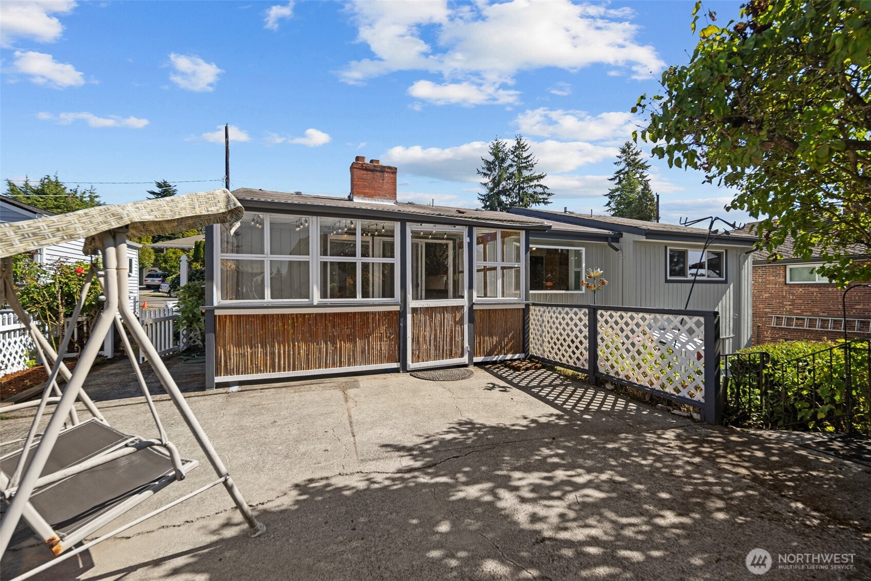 12225 Palatine Avenue N