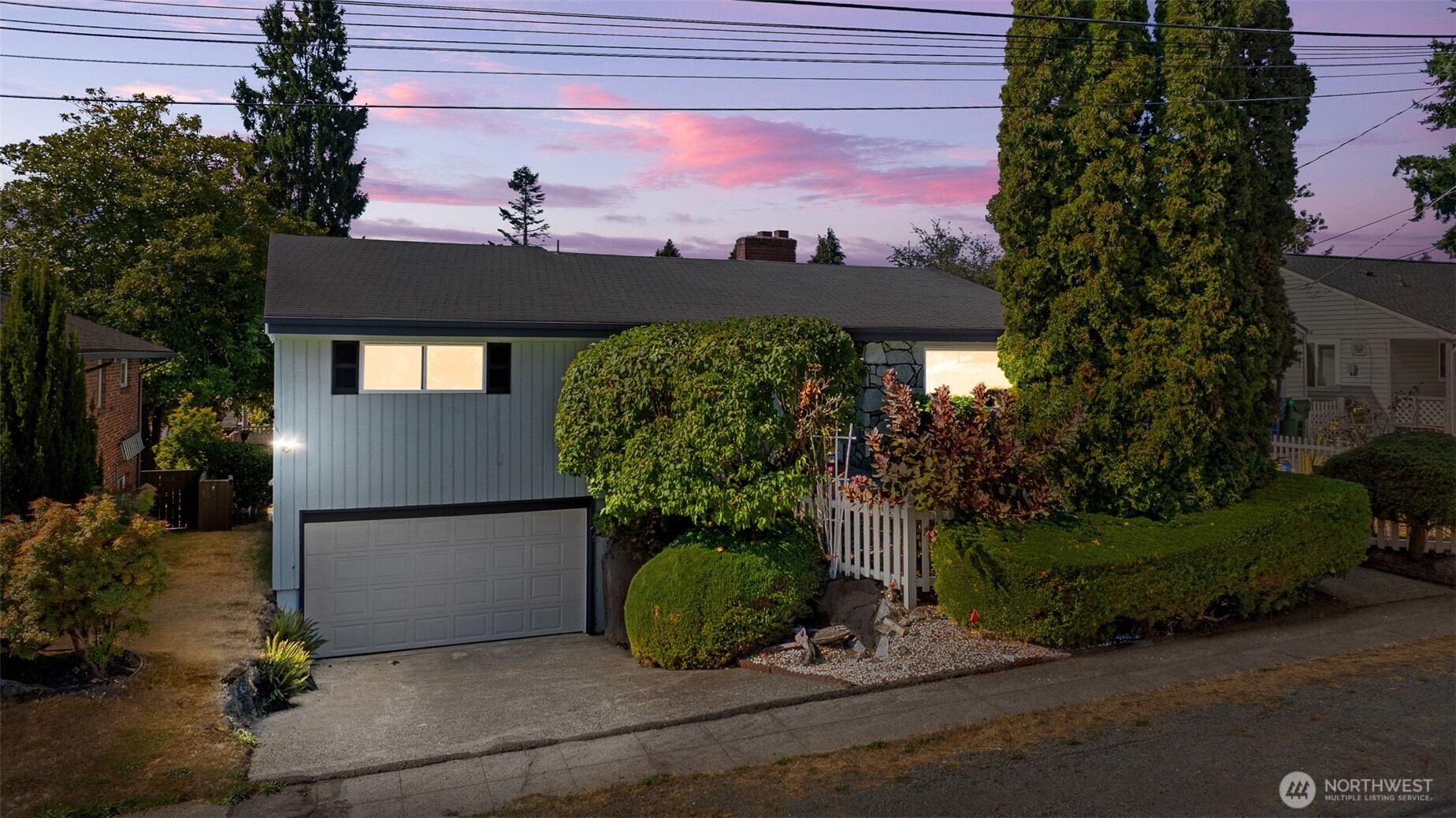 12225 Palatine Avenue N