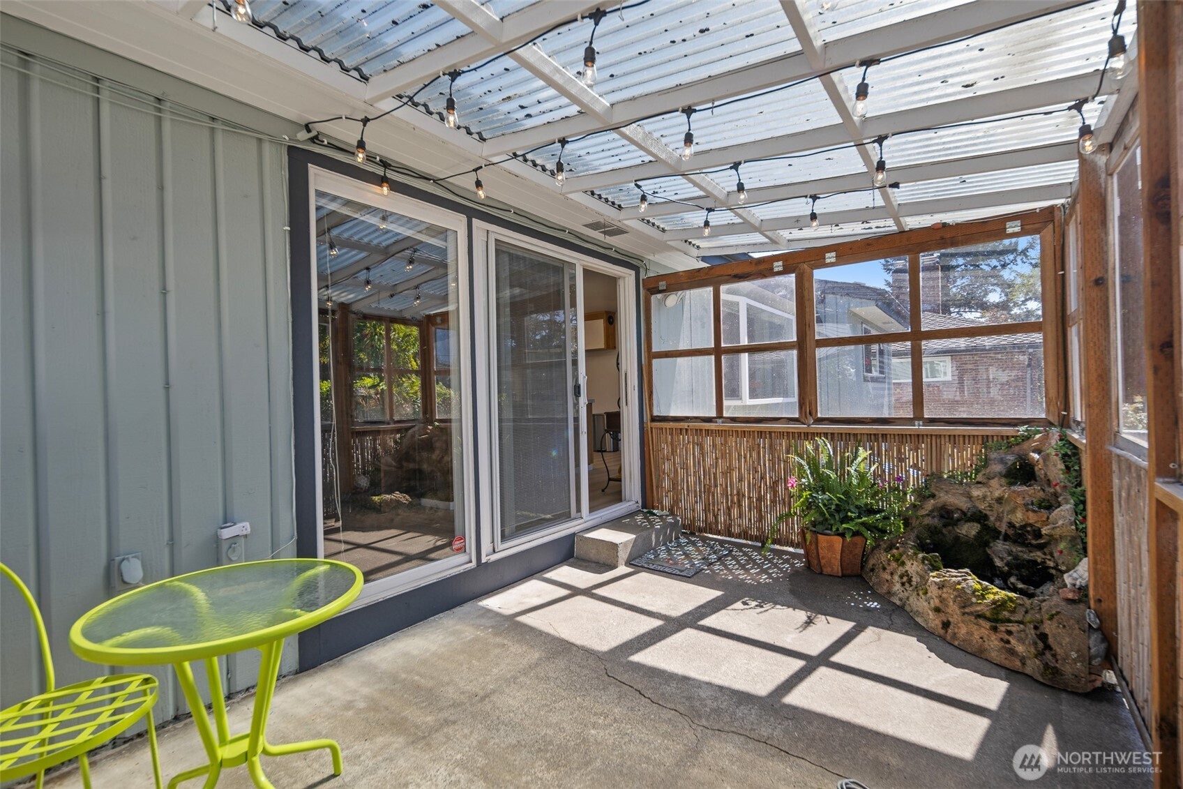 12225 Palatine Avenue N