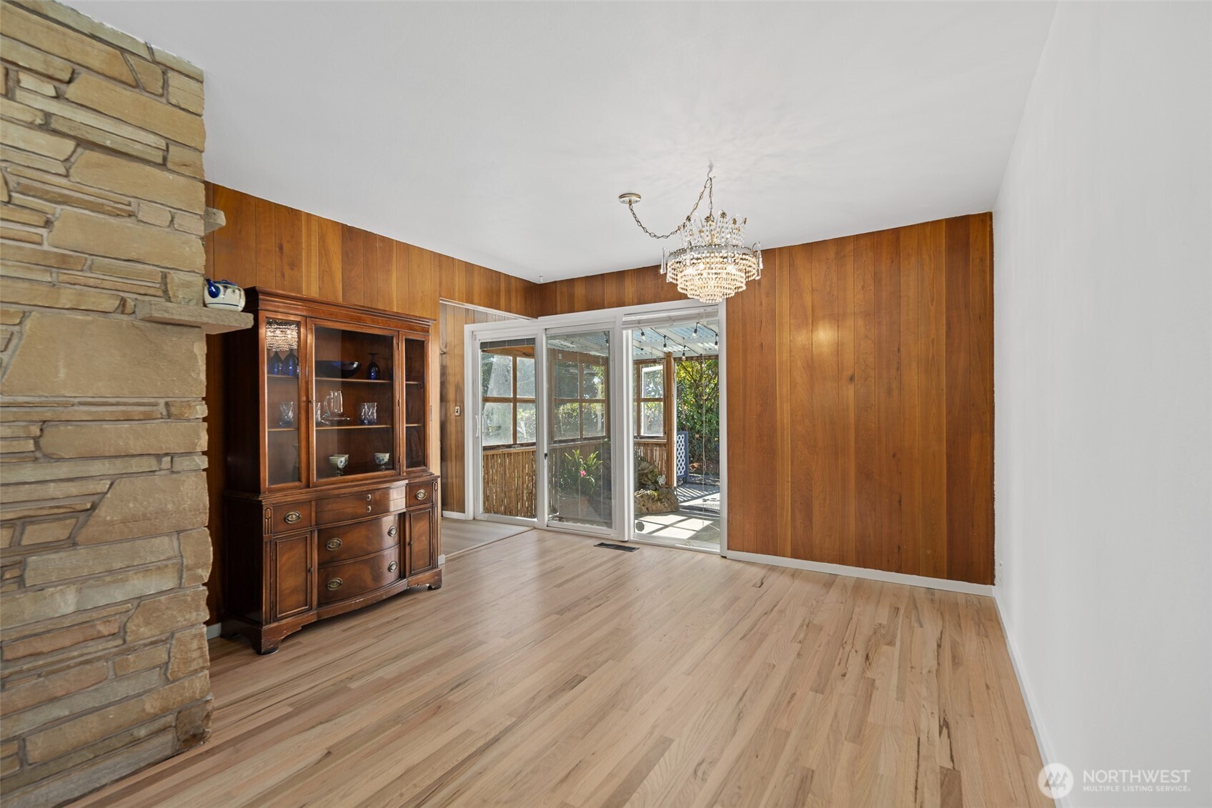 12225 Palatine Avenue N