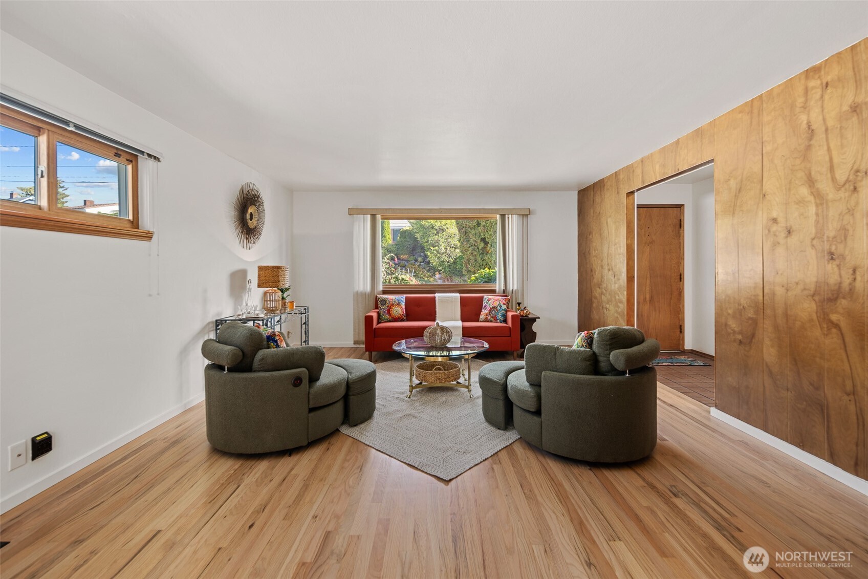 12225 Palatine Avenue N