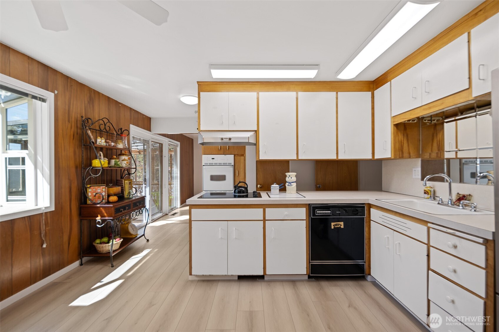 12225 Palatine Avenue N