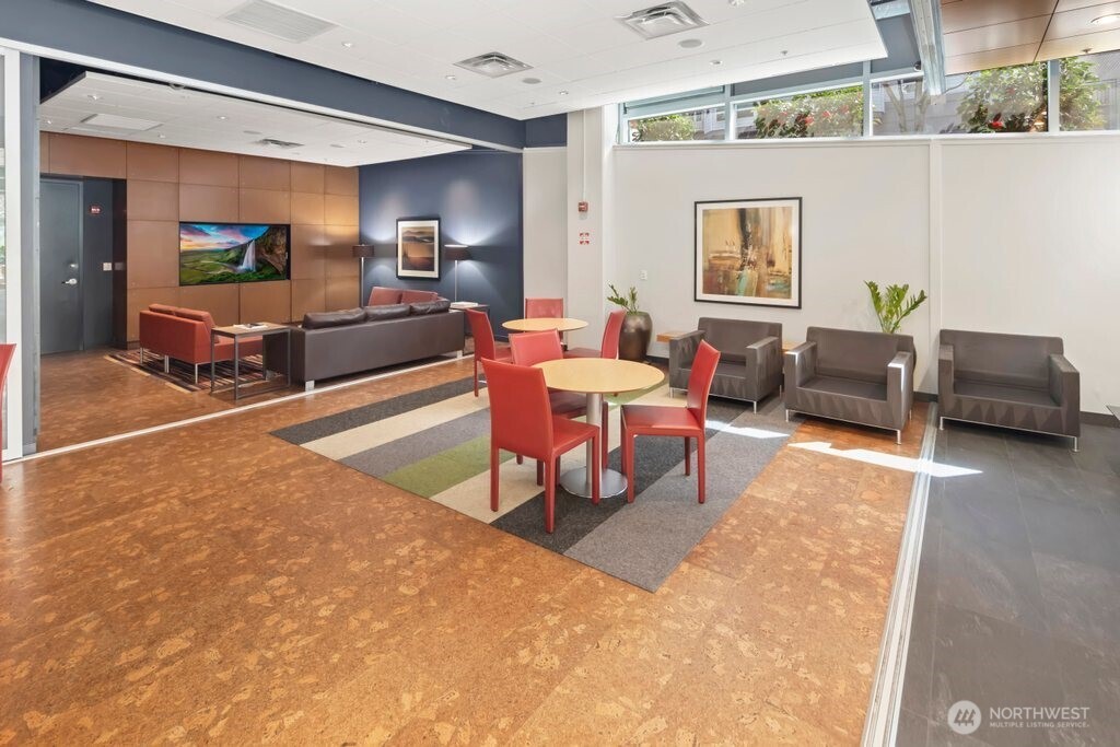 3104 Western Avenue Unit: 602