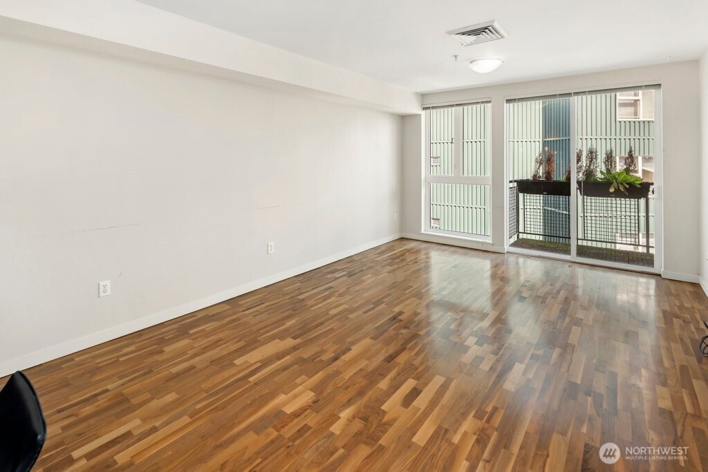 3104 Western Avenue Unit: 602