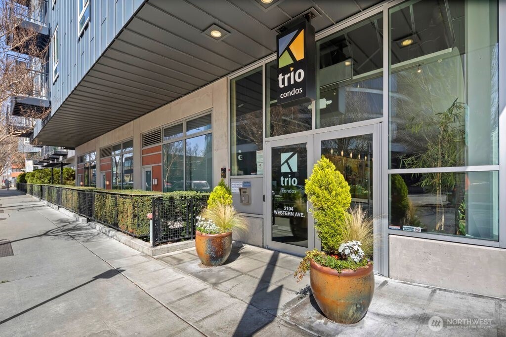 3104 Western Avenue Unit: 602