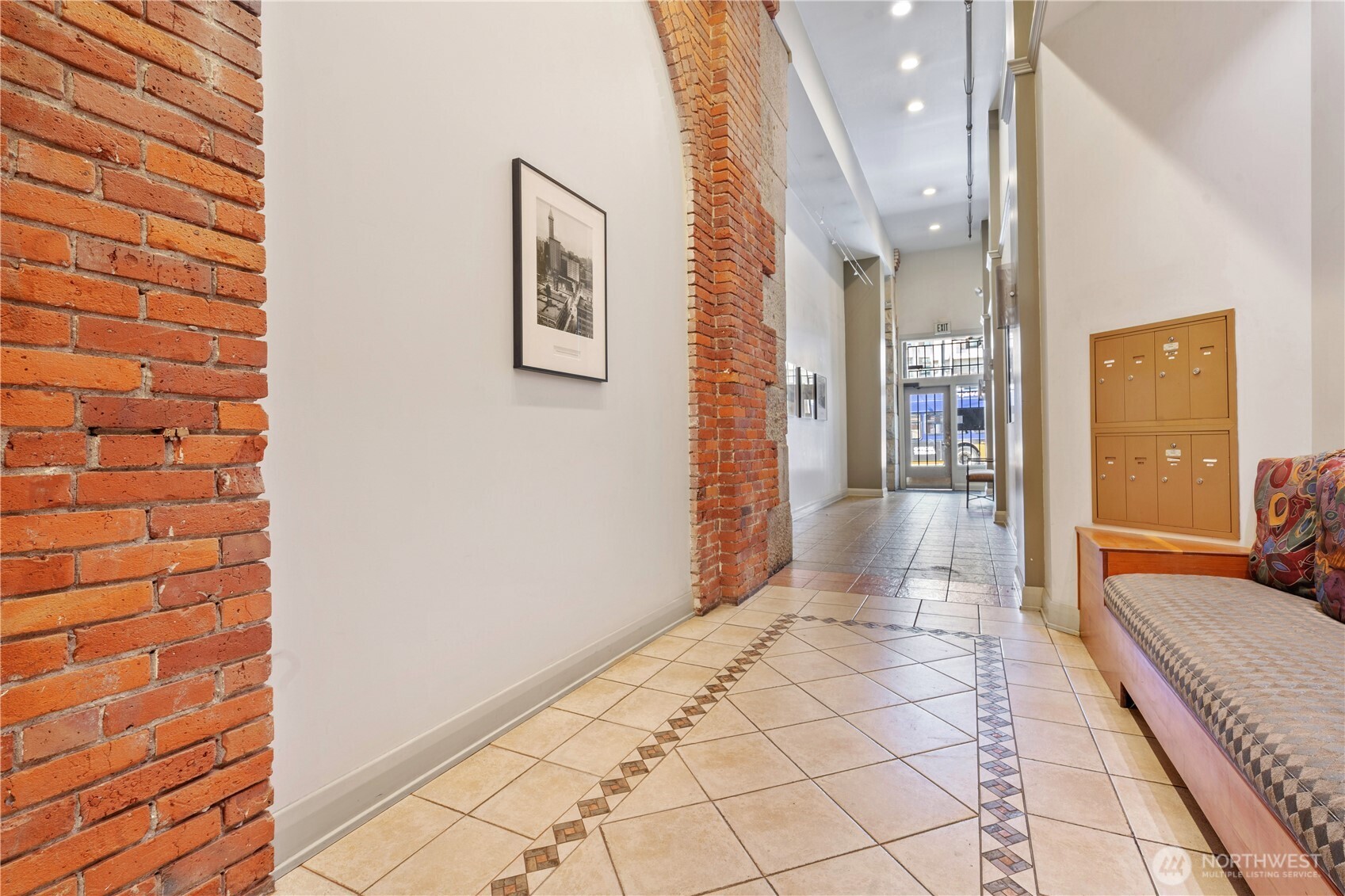 210 S 3rd Avenue Unit: 2D