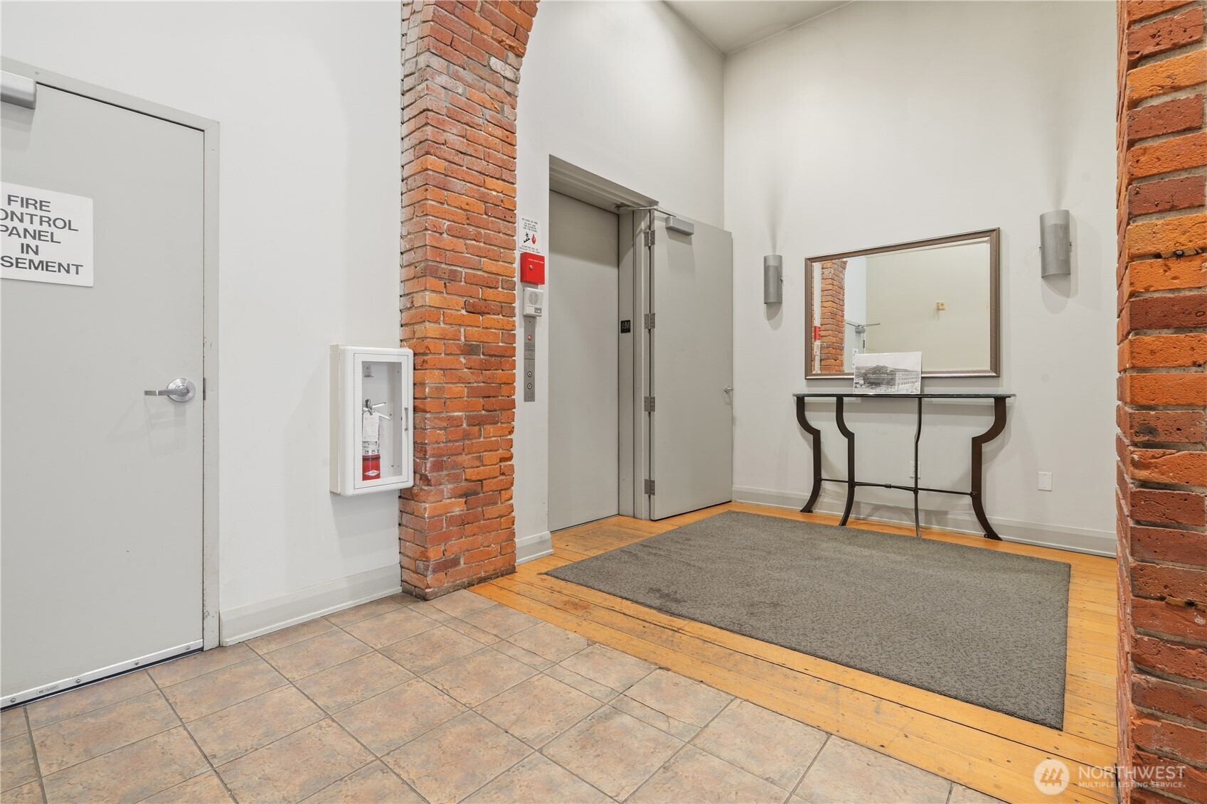 210 S 3rd Avenue Unit: 2D