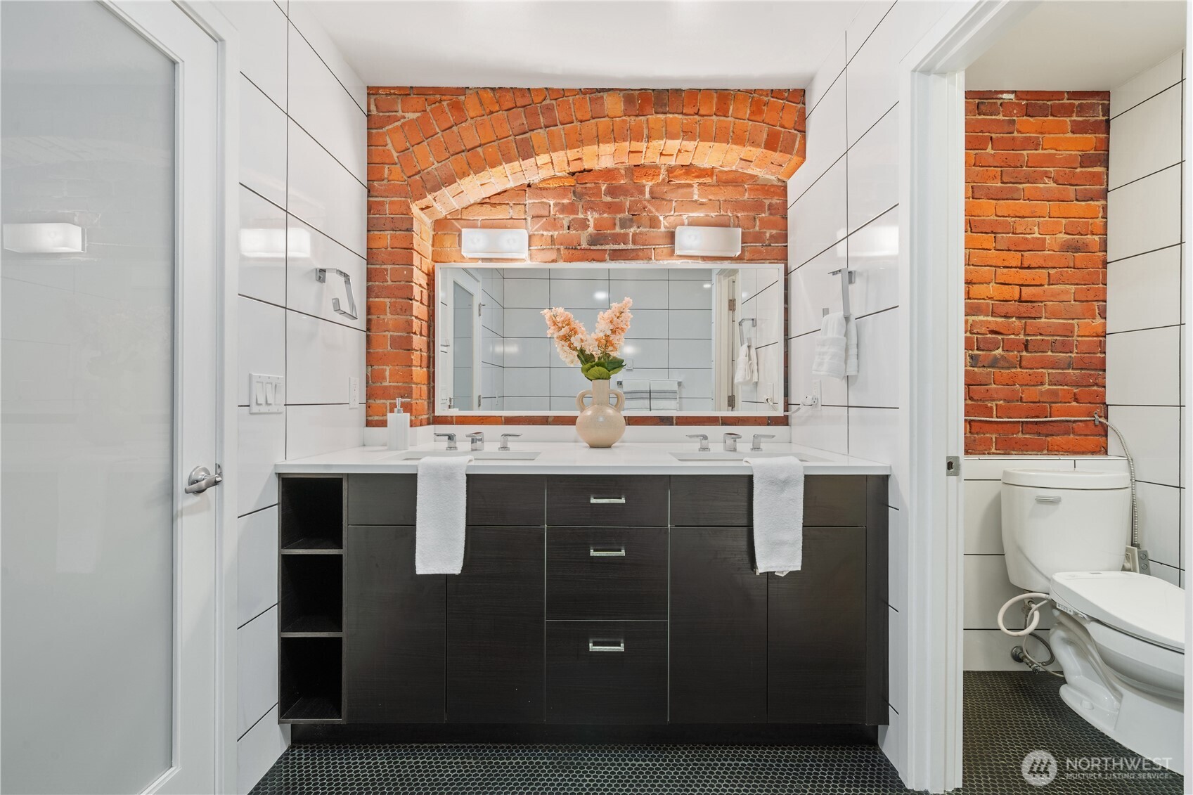 210 S 3rd Avenue Unit: 2D