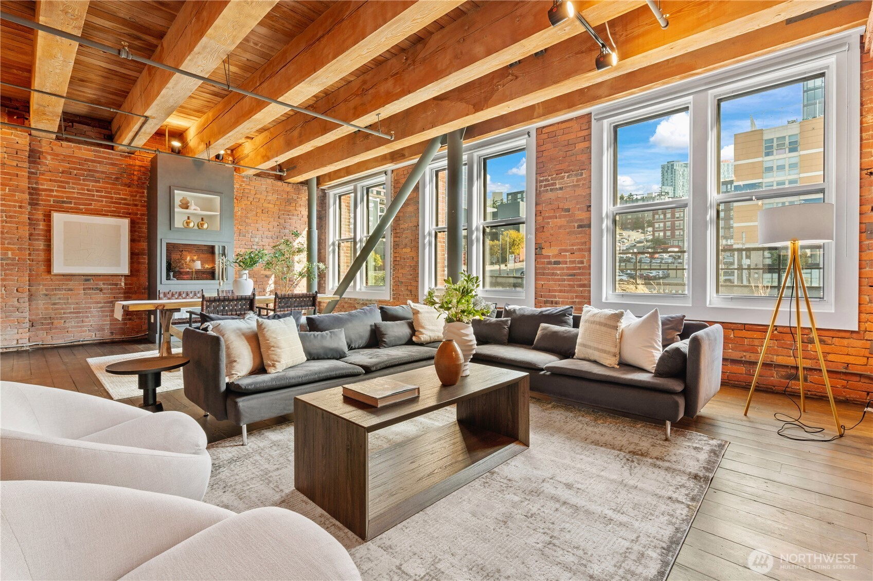 210 S 3rd Avenue Unit: 2D