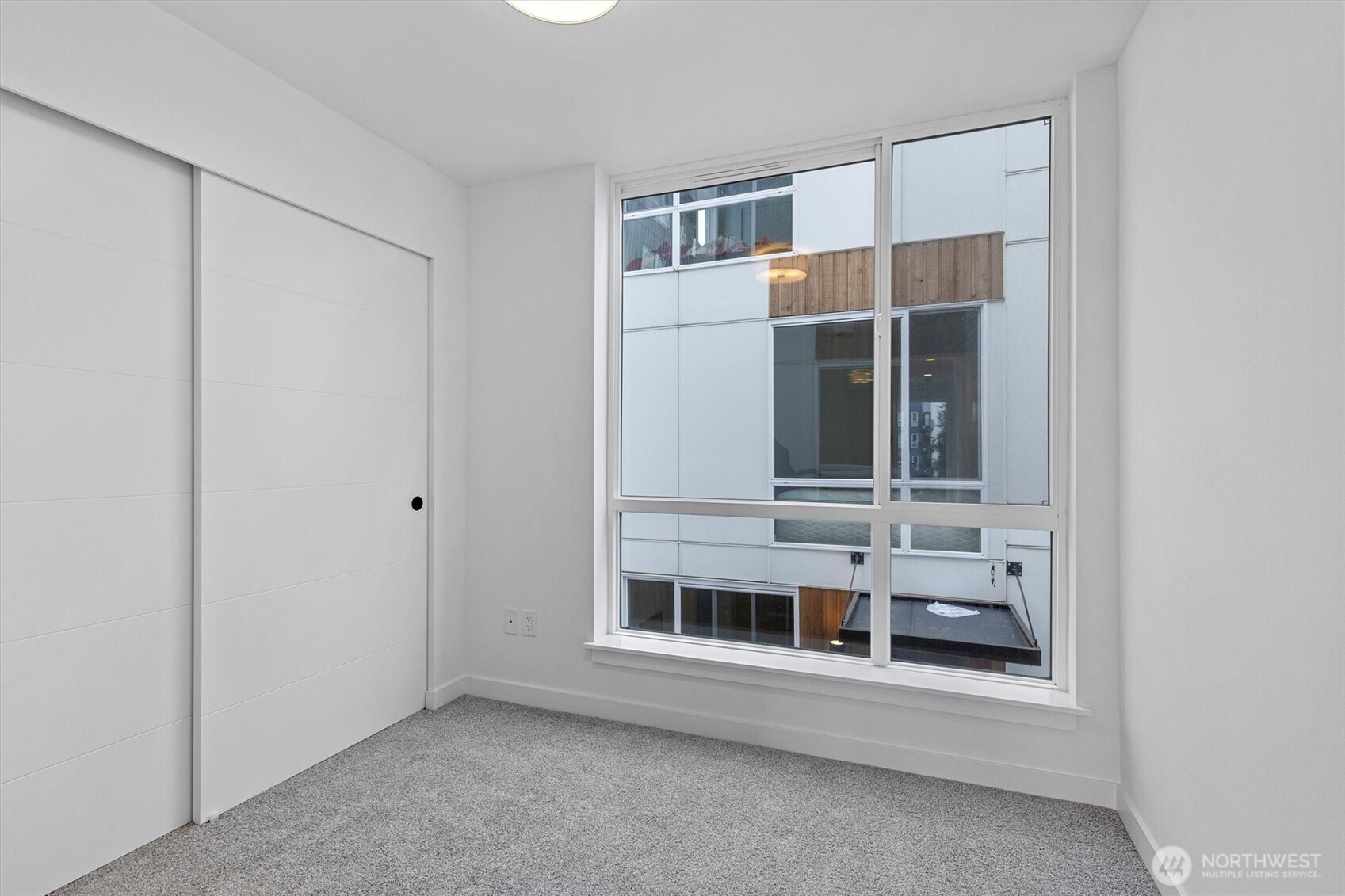 909 Hiawatha Place S Unit: A