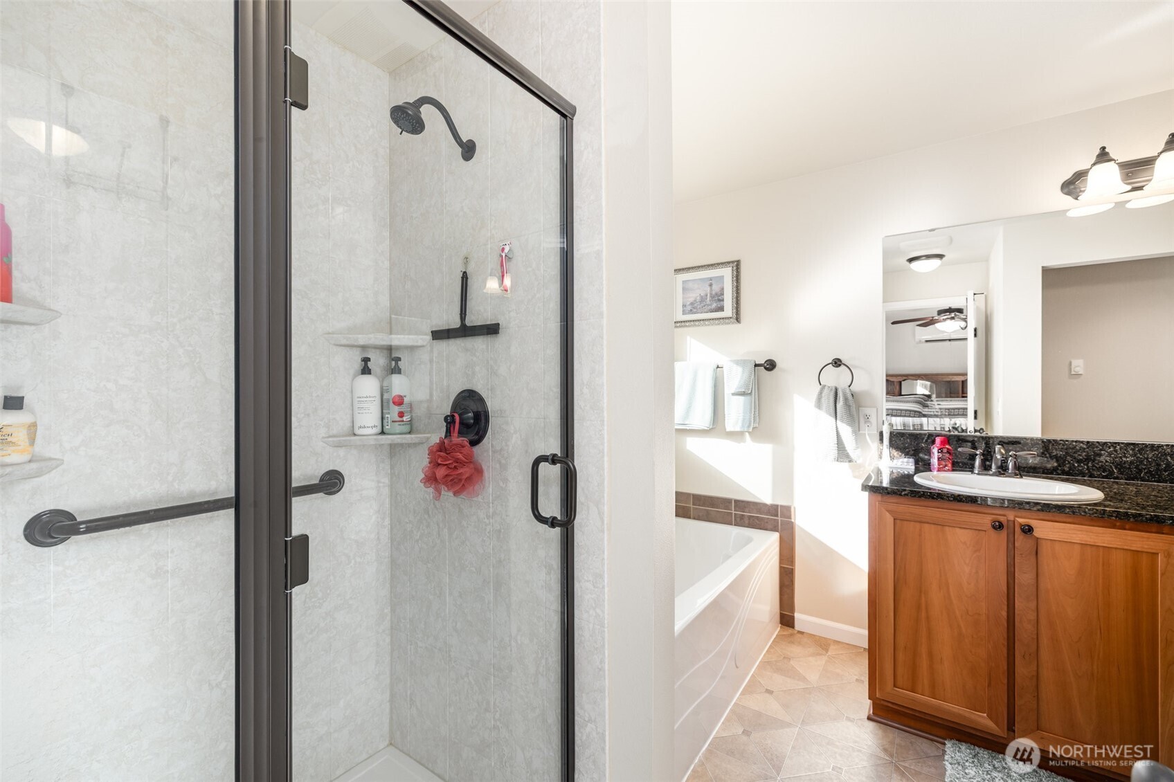 325 Chelan Place NE Unit: D1