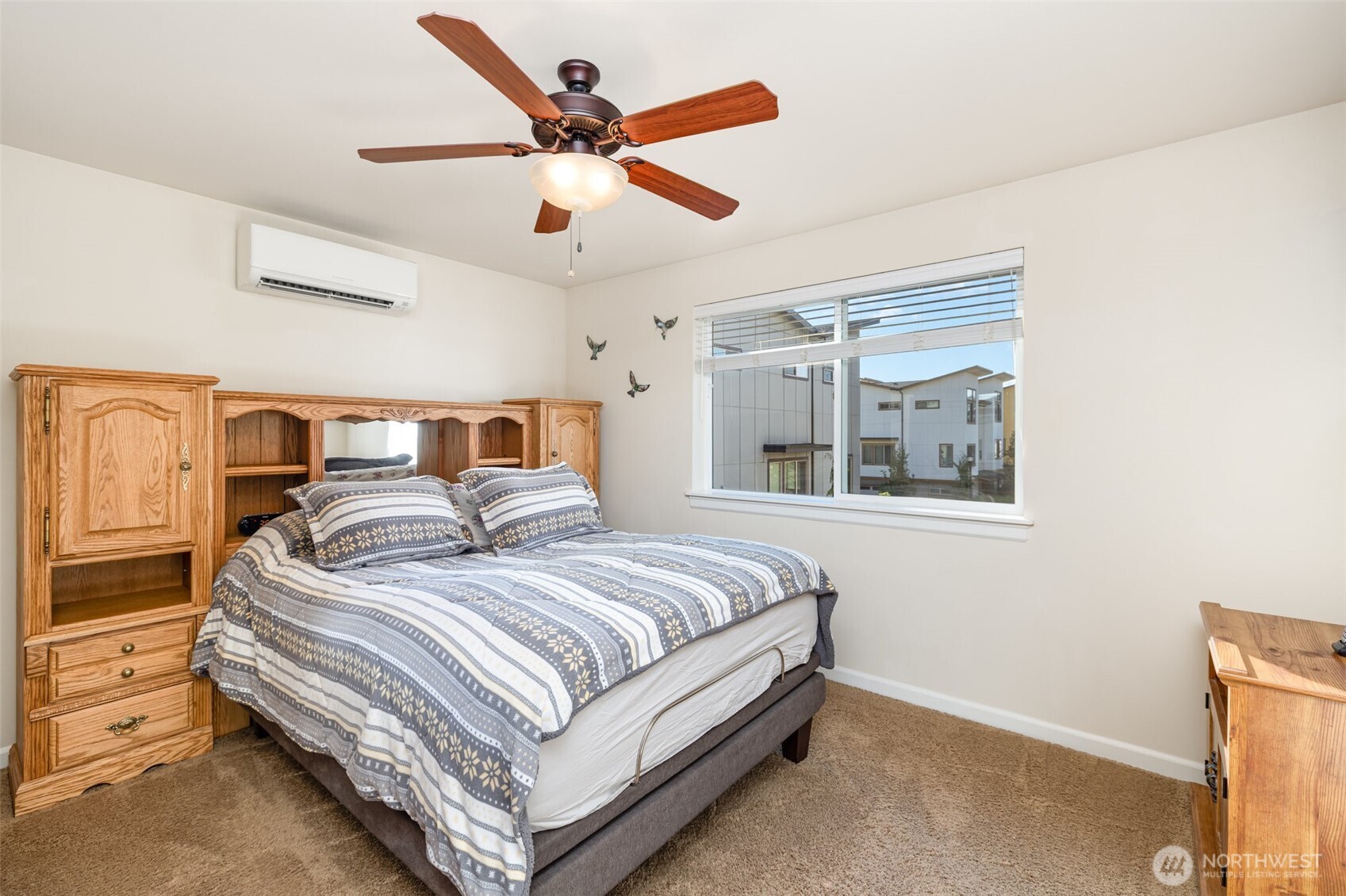 325 Chelan Place NE Unit: D1