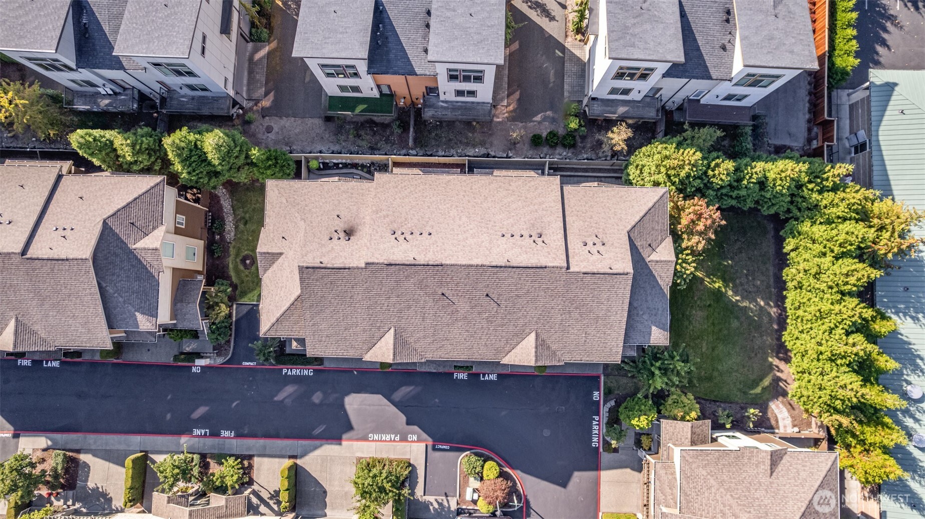 325 Chelan Place NE Unit: D1