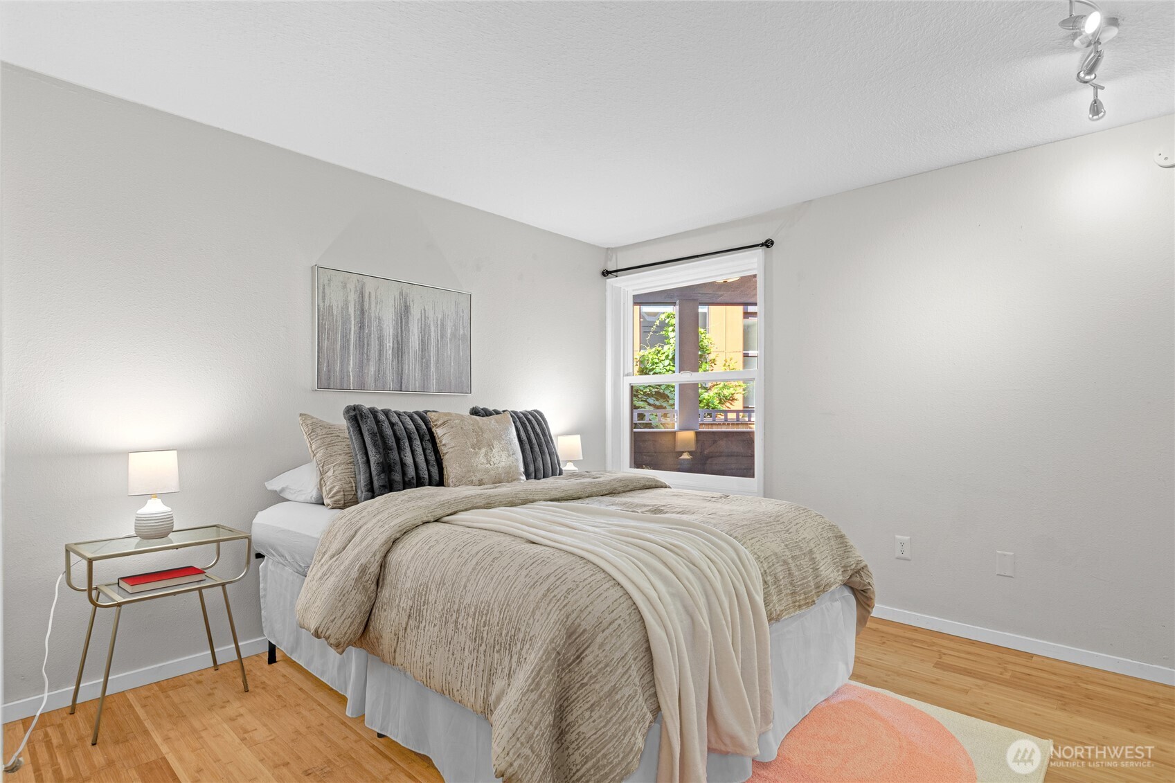 303 13th Avenue E Unit: 102