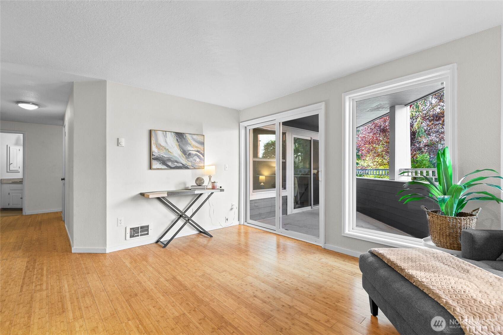 303 13th Avenue E Unit: 102