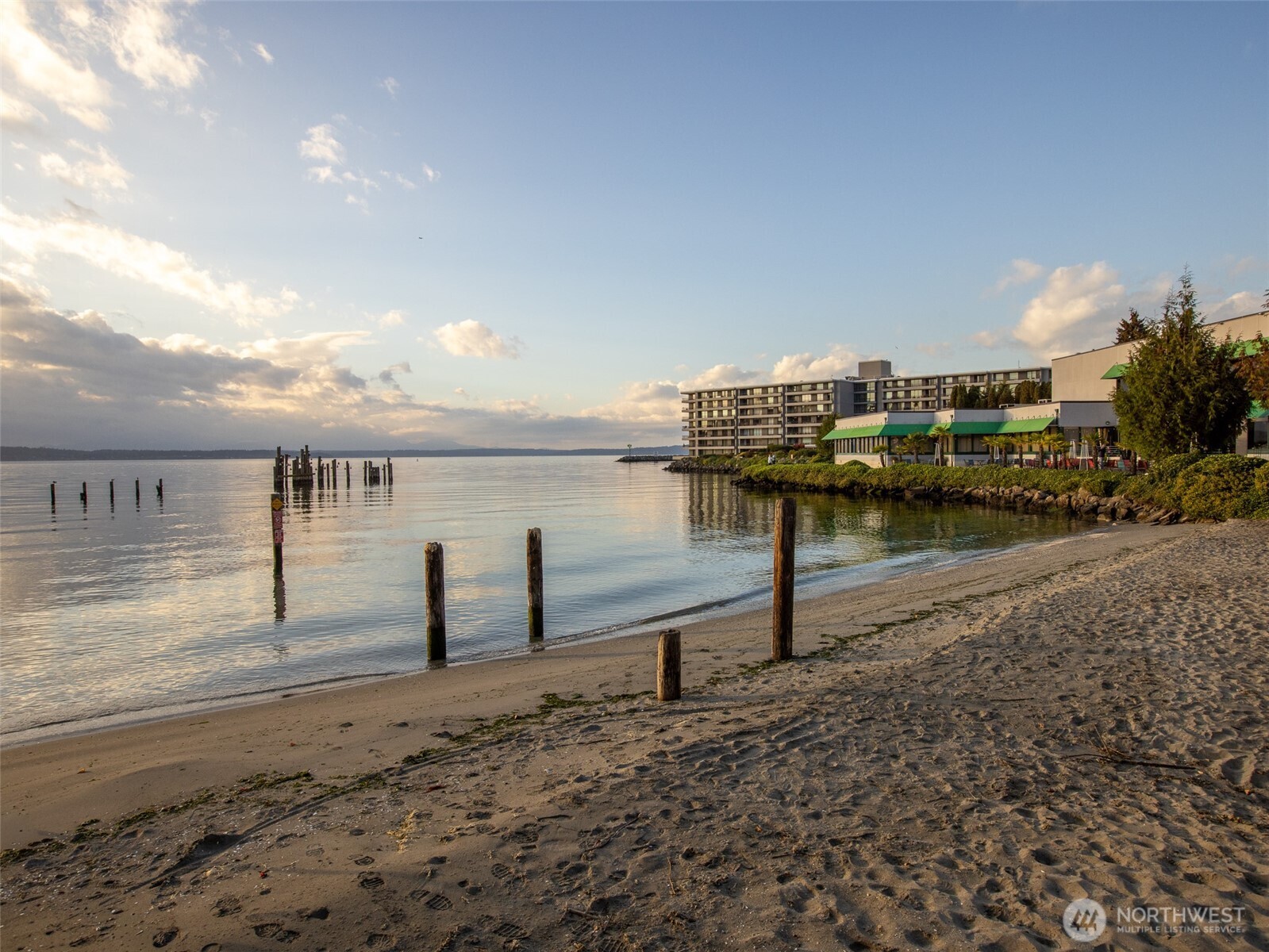 6321 Seaview Avenue NW Unit: 2