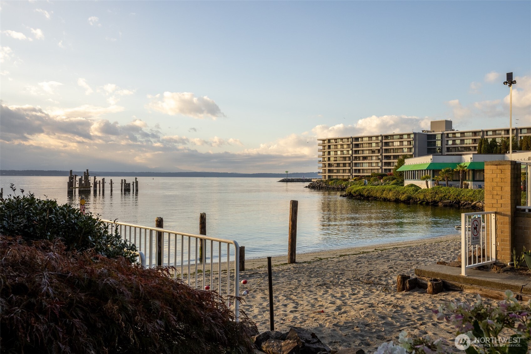 6321 Seaview Avenue NW Unit: 2