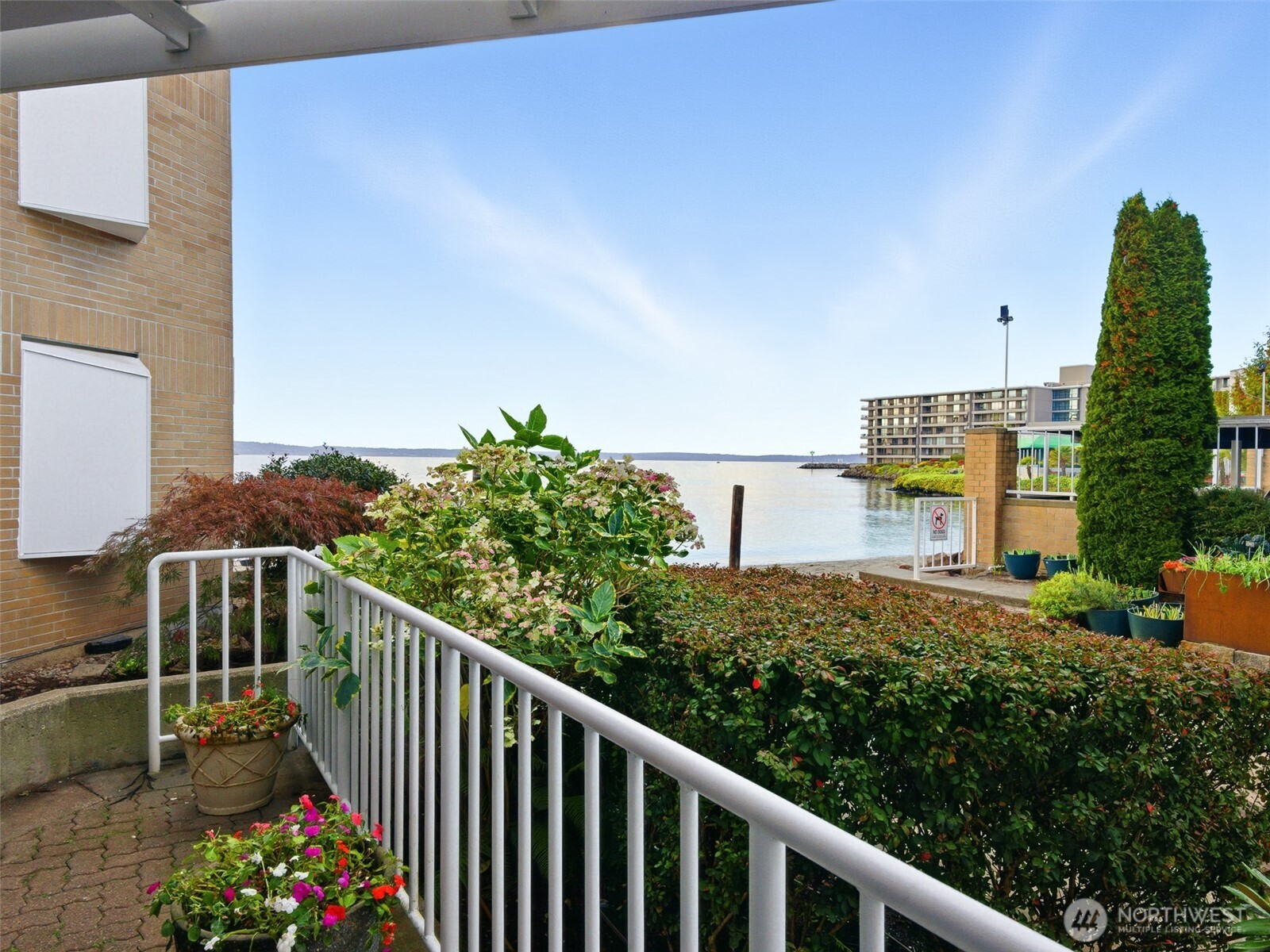 6321 Seaview Avenue NW Unit: 2